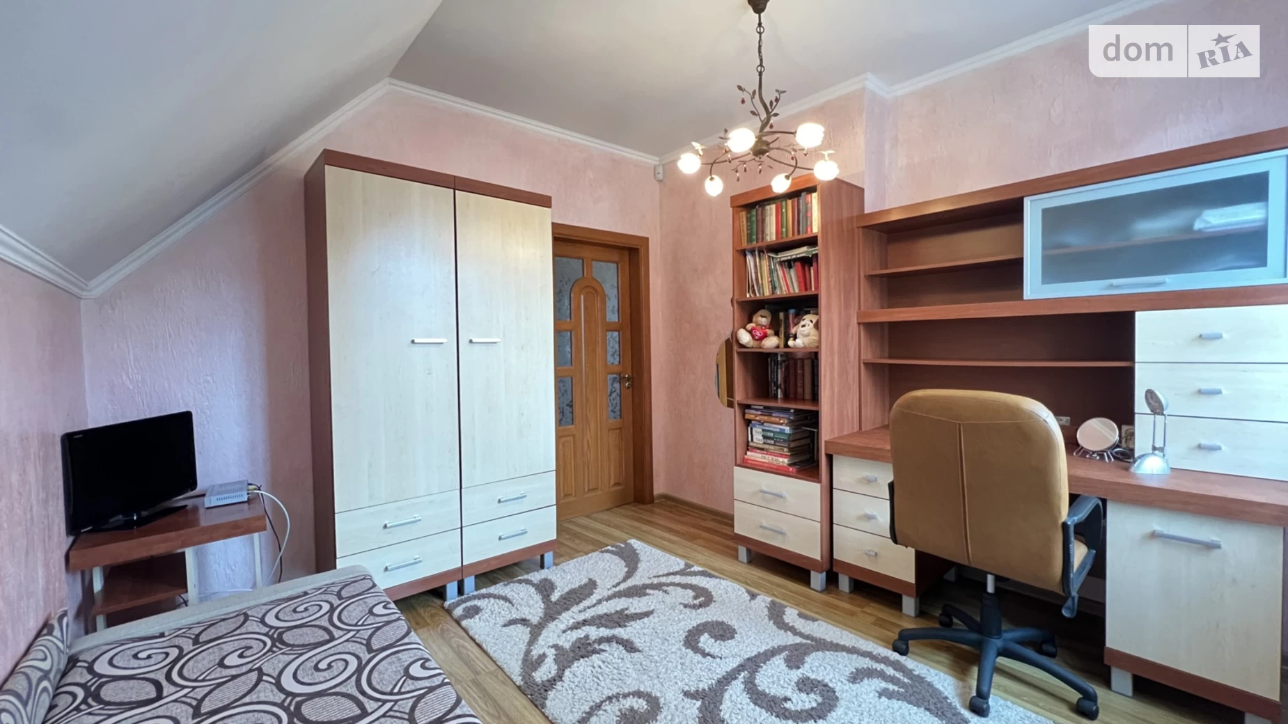 Продается дом на 2 этажа 145 кв. м с гаражом, цена: 180000 $ - фото 5