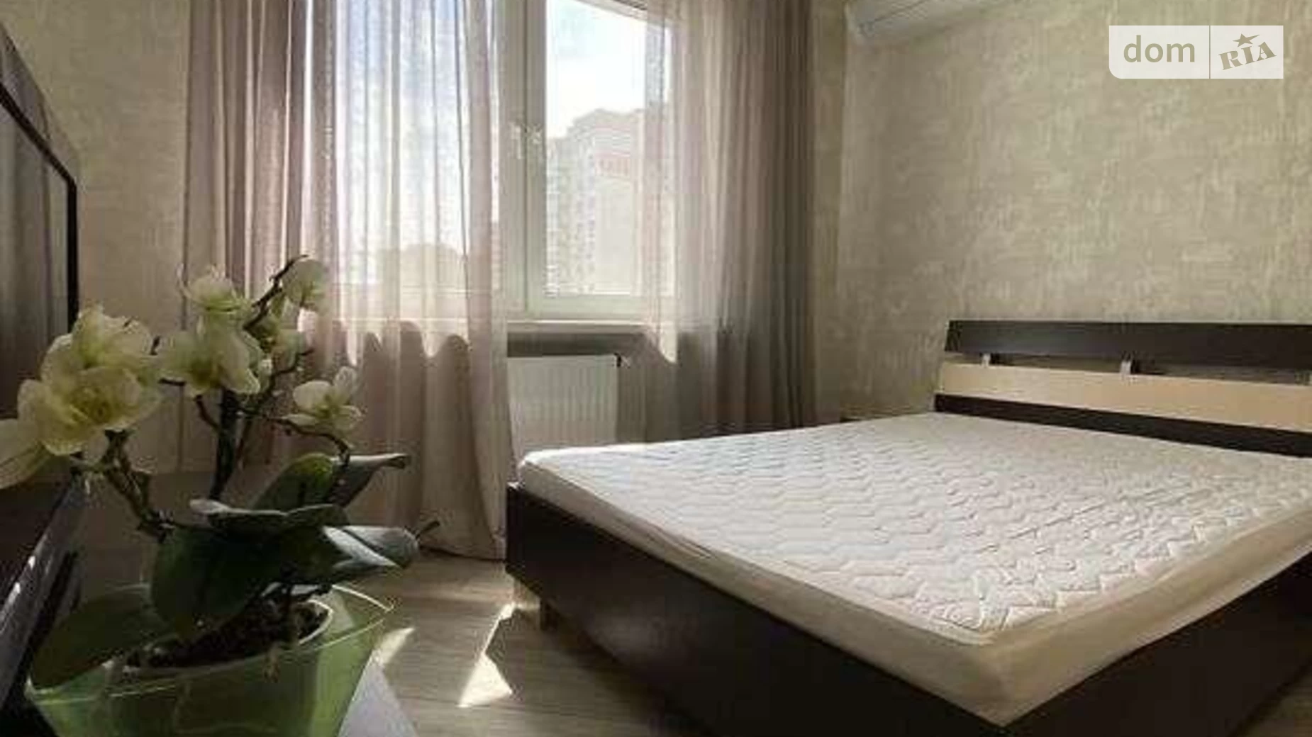 Продается 1-комнатная квартира 37 кв. м в Киеве, ул. Бориса Гмыри, 18 - фото 2