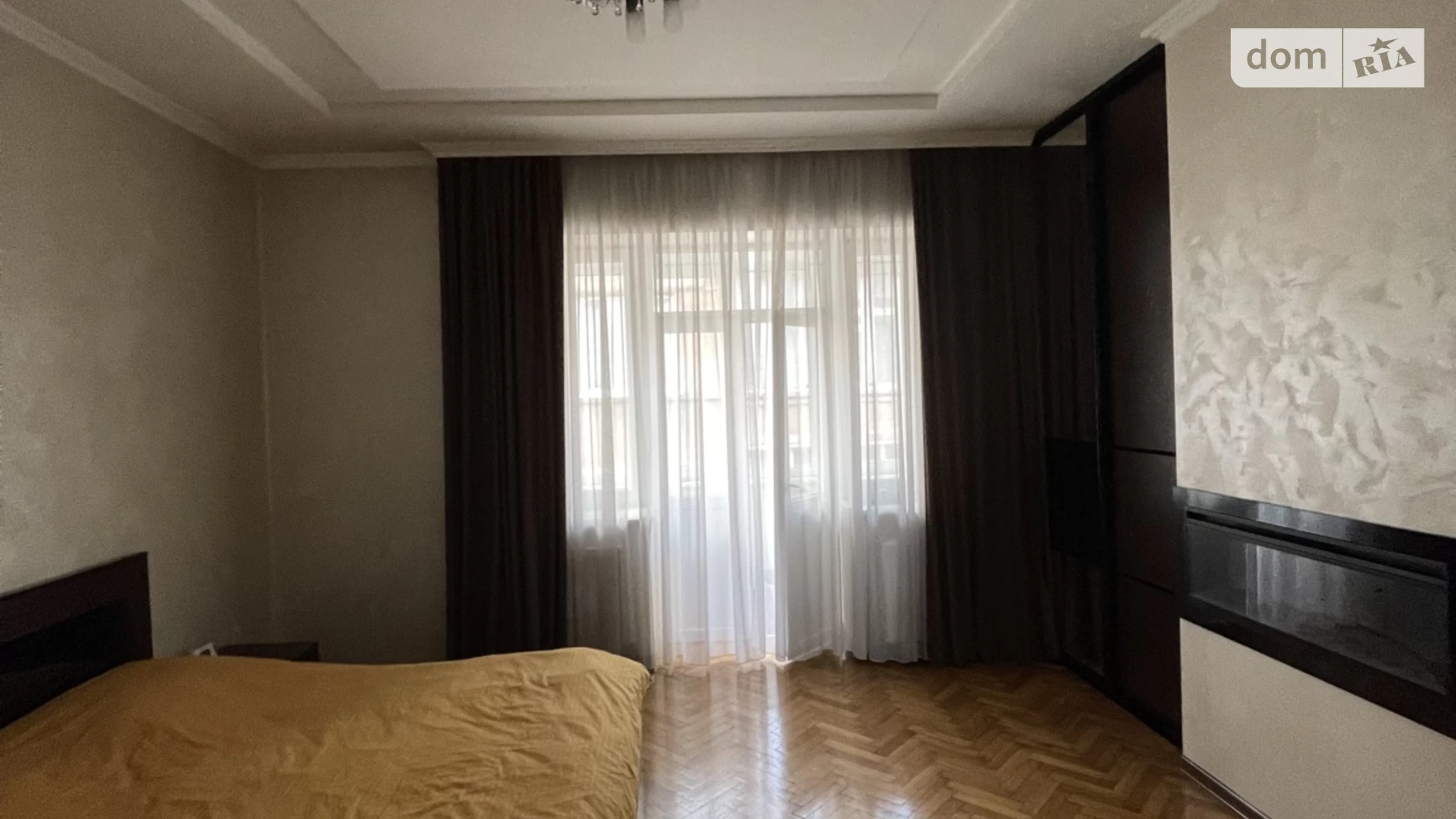 Продается 3-комнатная квартира 100 кв. м в Черновцах, ул. Главная, 76 - фото 2