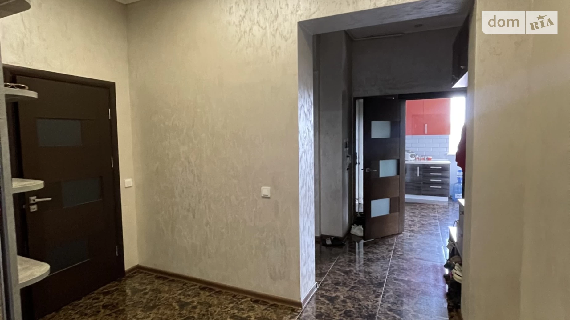 Продается 3-комнатная квартира 100 кв. м в Черновцах, ул. Главная, 76 - фото 3