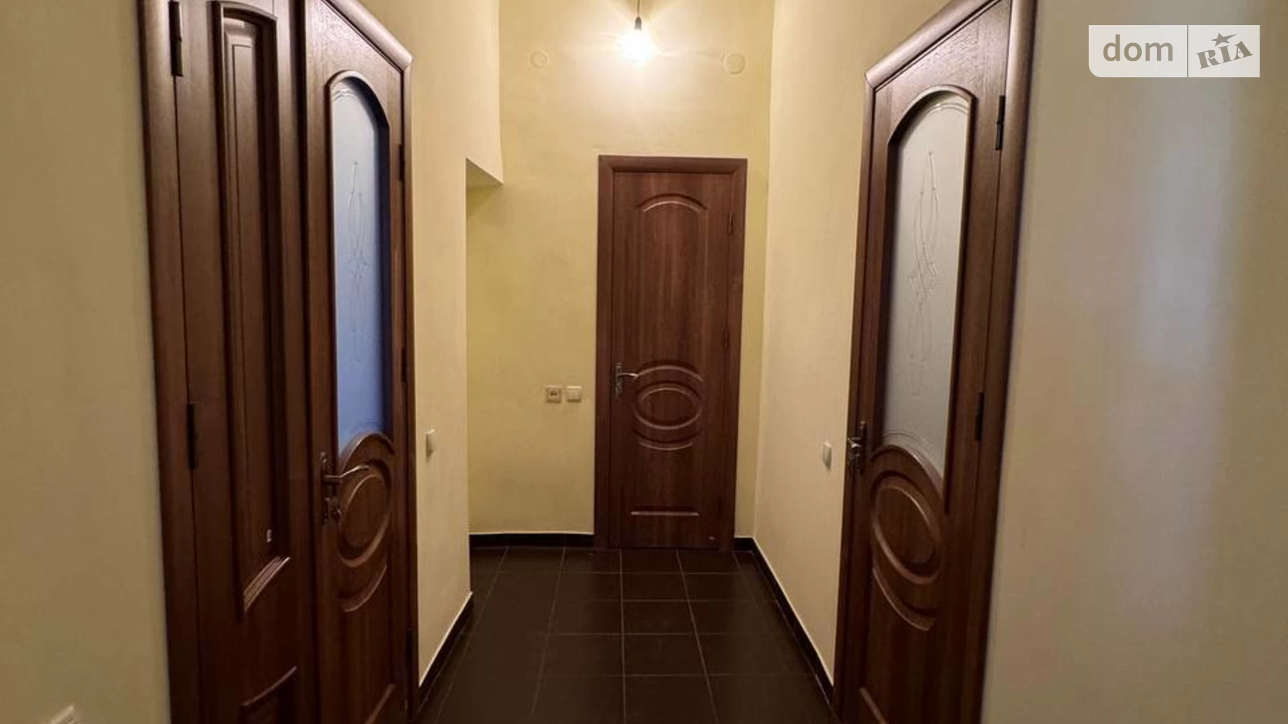 Продается 1-комнатная квартира 34 кв. м в Черновцах, ул. Главная, 4 - фото 3