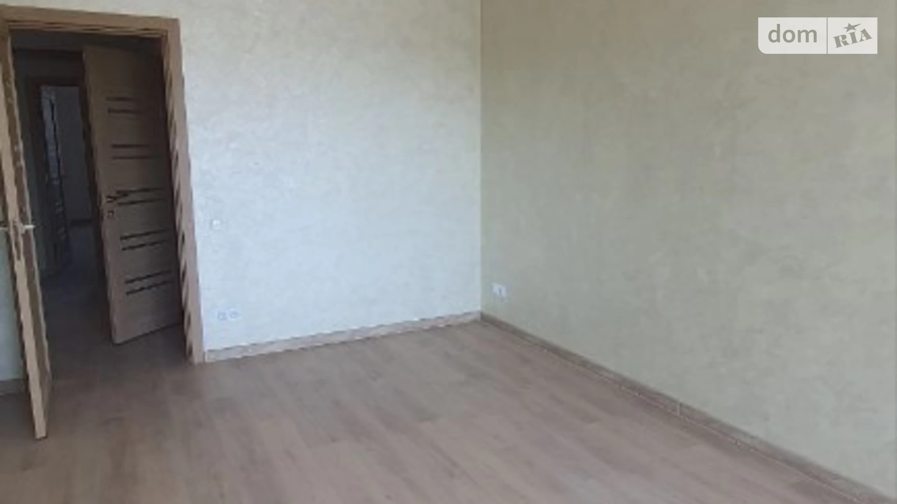 Продается 2-комнатная квартира 74 кв. м в Хмельницком, ул. Гетмана Мазепы(Красовского Маршала), 67