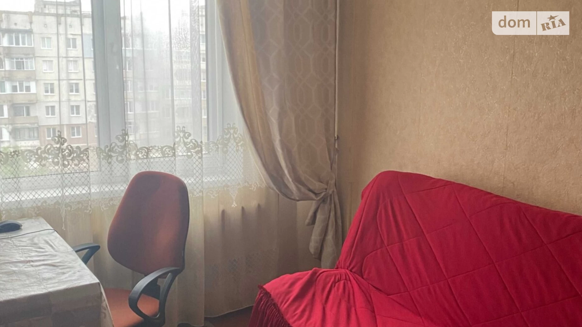 Продается 5-комнатная квартира 101.7 кв. м в Ровно, ул. Шухевича Романа