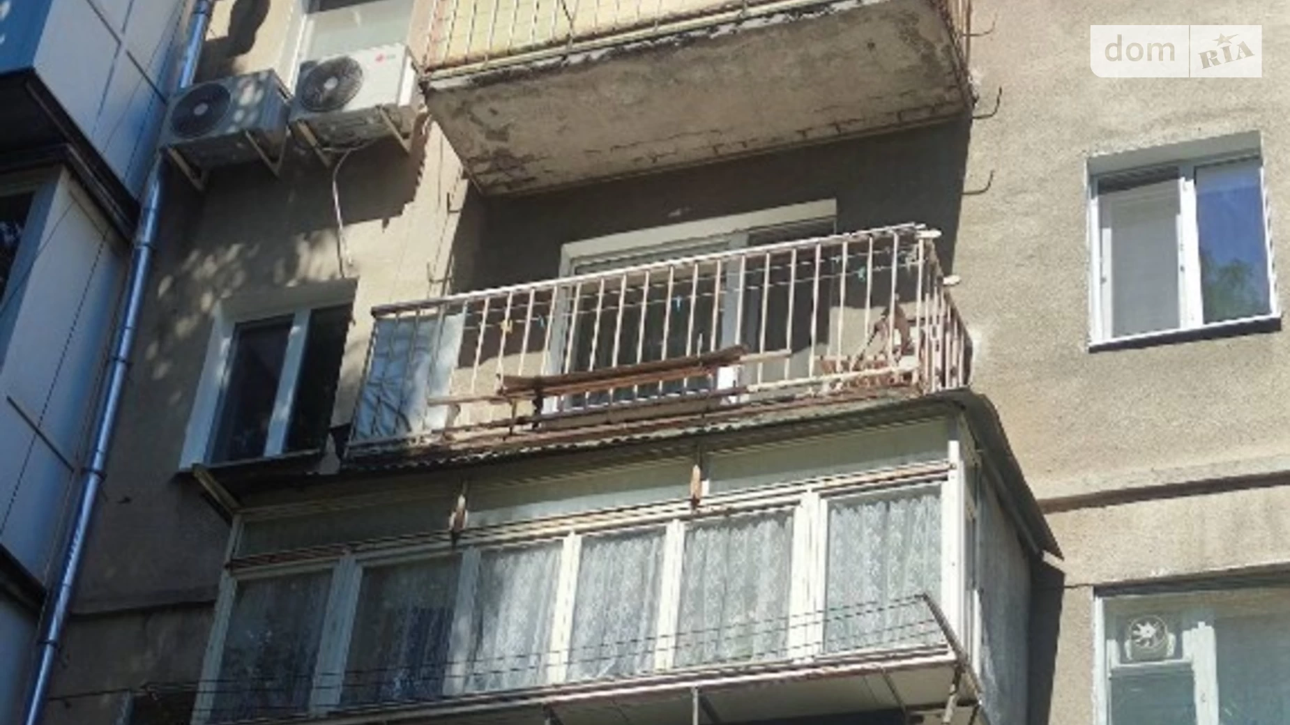 Продається 3-кімнатна квартира 55.4 кв. м у Одесі, просп. Шевченка