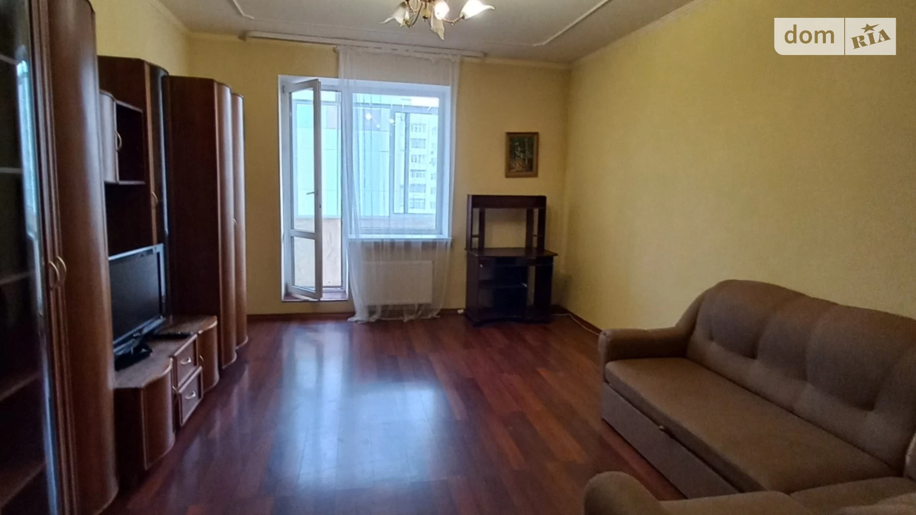 Продается 2-комнатная квартира 59 кв. м в Харькове, ул. Энвера Ахсарова