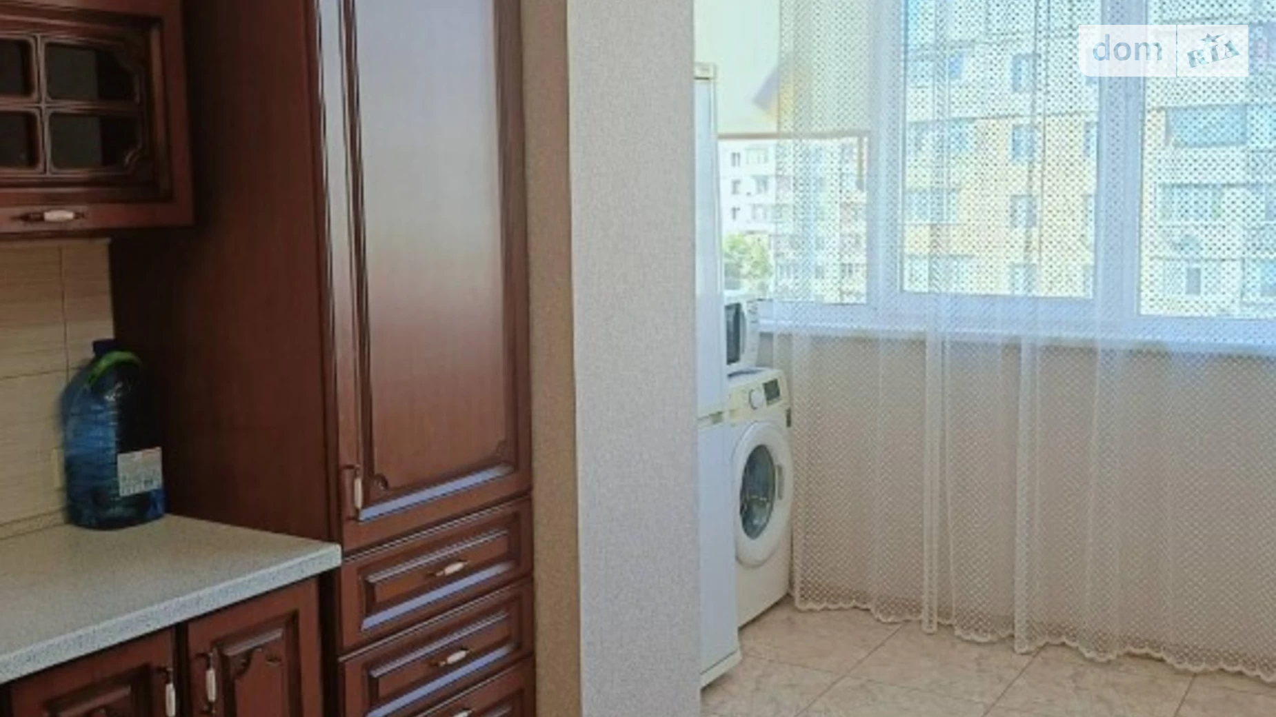 Продается 2-комнатная квартира 65 кв. м в Одессе, ул. Академика Заболотного, 58