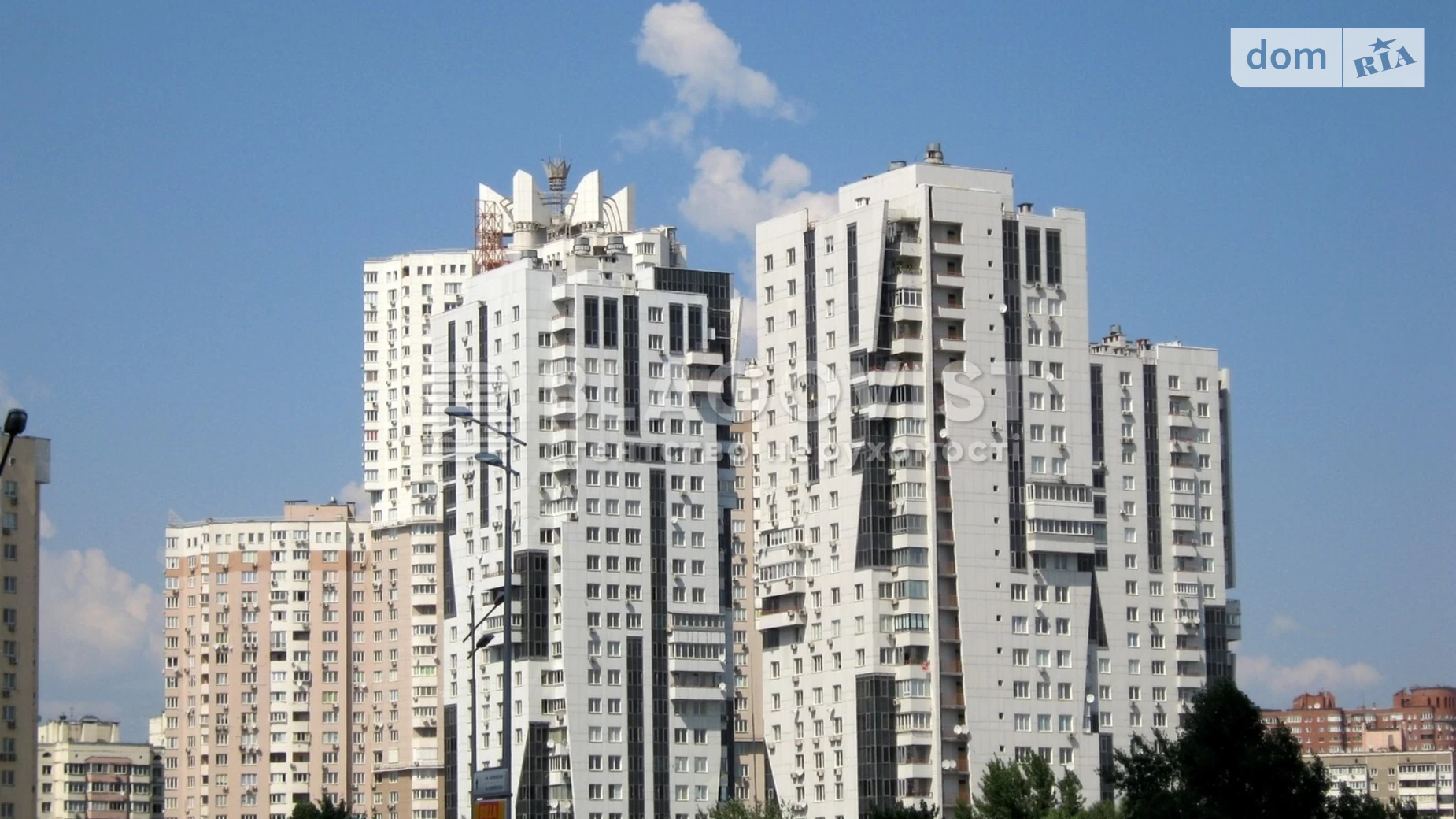 Продается 4-комнатная квартира 150.4 кв. м в Киеве, ул. Срибнокильская, 3А - фото 2