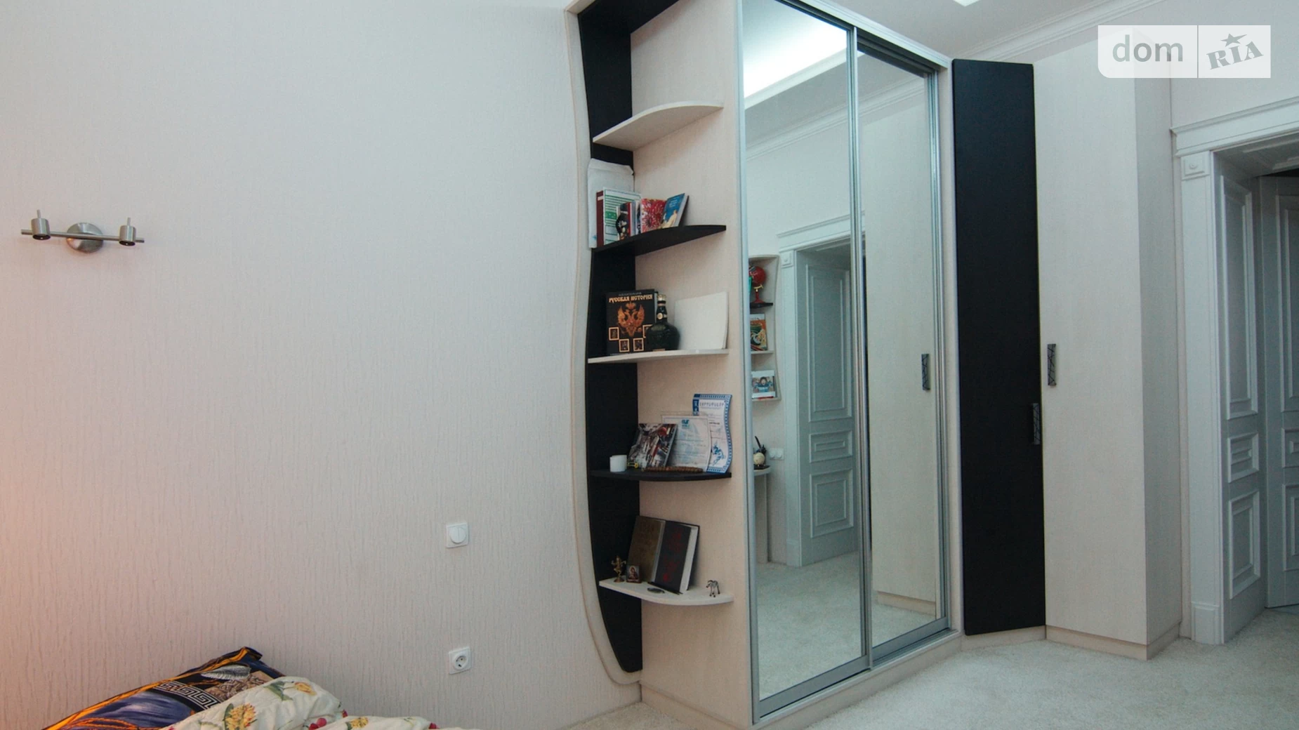 Продается 4-комнатная квартира 220 кв. м в Одессе, ул. Отрадная, 7 - фото 4
