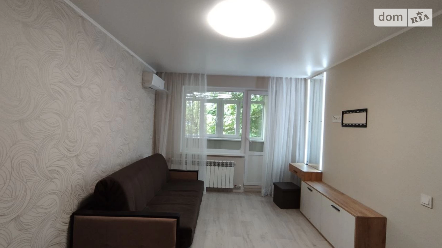 Продается 2-комнатная квартира 44.3 кв. м в Николаеве, ул. Театральная