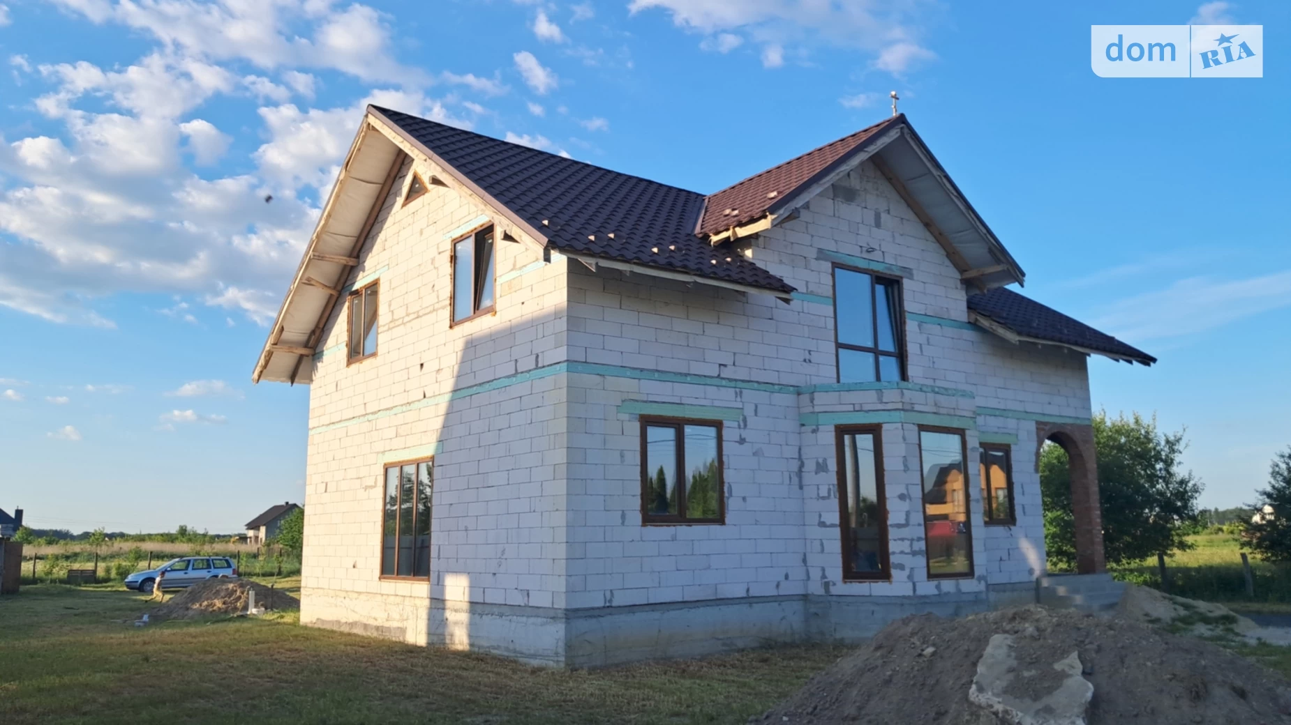 Продается дом на 2 этажа 225 кв. м с верандой, цена: 142000 $ - фото 4