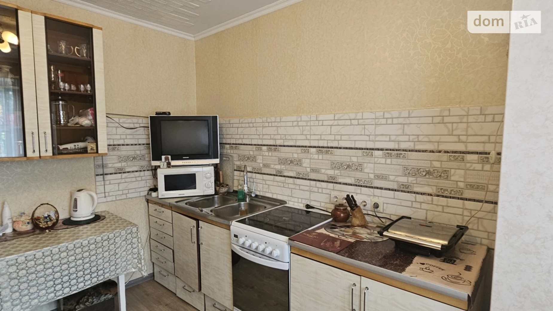 Продается 1-комнатная квартира 38 кв. м в Буче, ул. Владимира Вернадского(Островского) - фото 2
