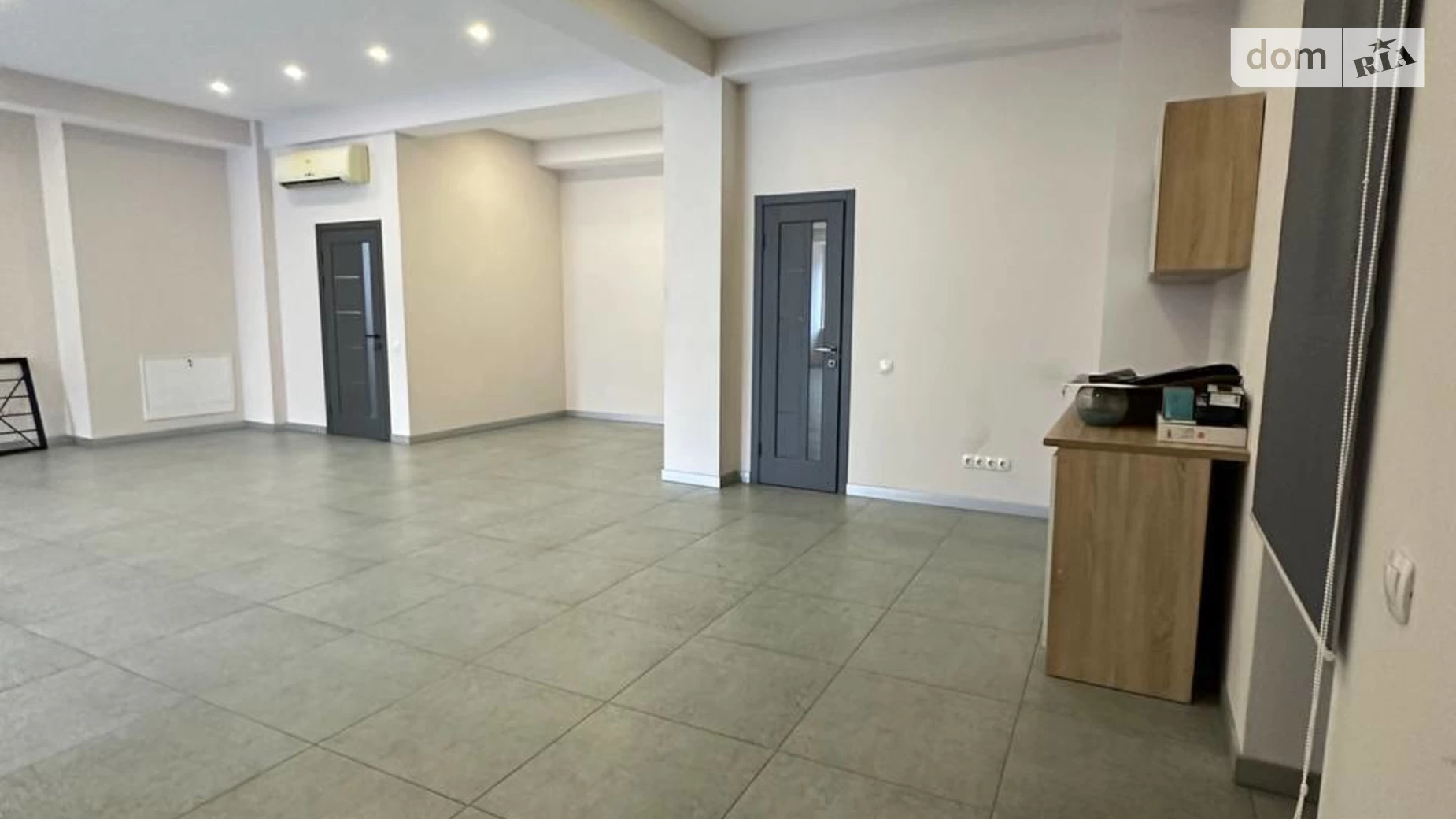 Сдается в аренду офис 110 кв. м в бизнес-центре, цена: 25000 грн - фото 2