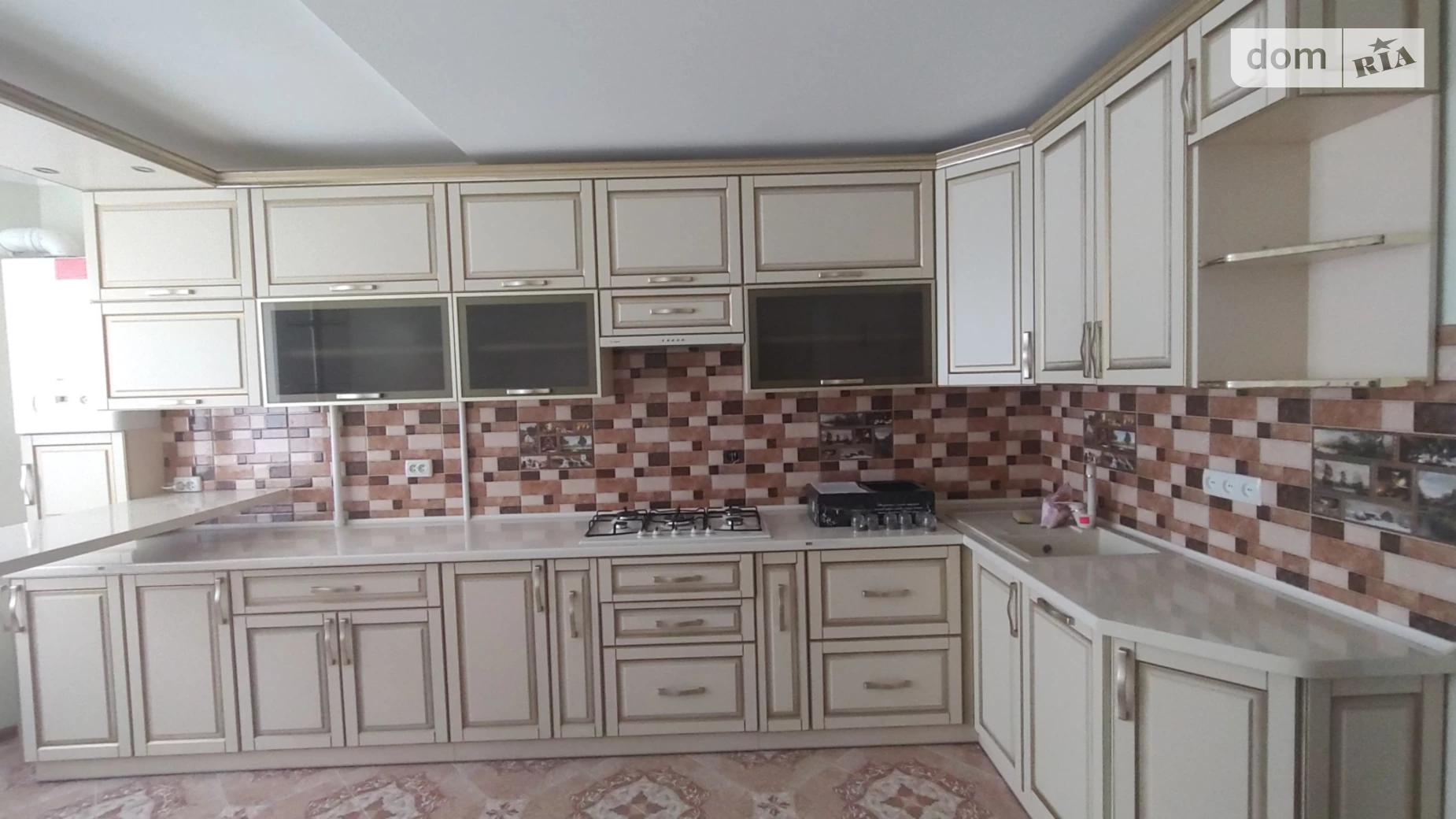 Продается 2-комнатная квартира 76.2 кв. м в Ивано-Франковске, ул. Довженко А., 21Б - фото 3