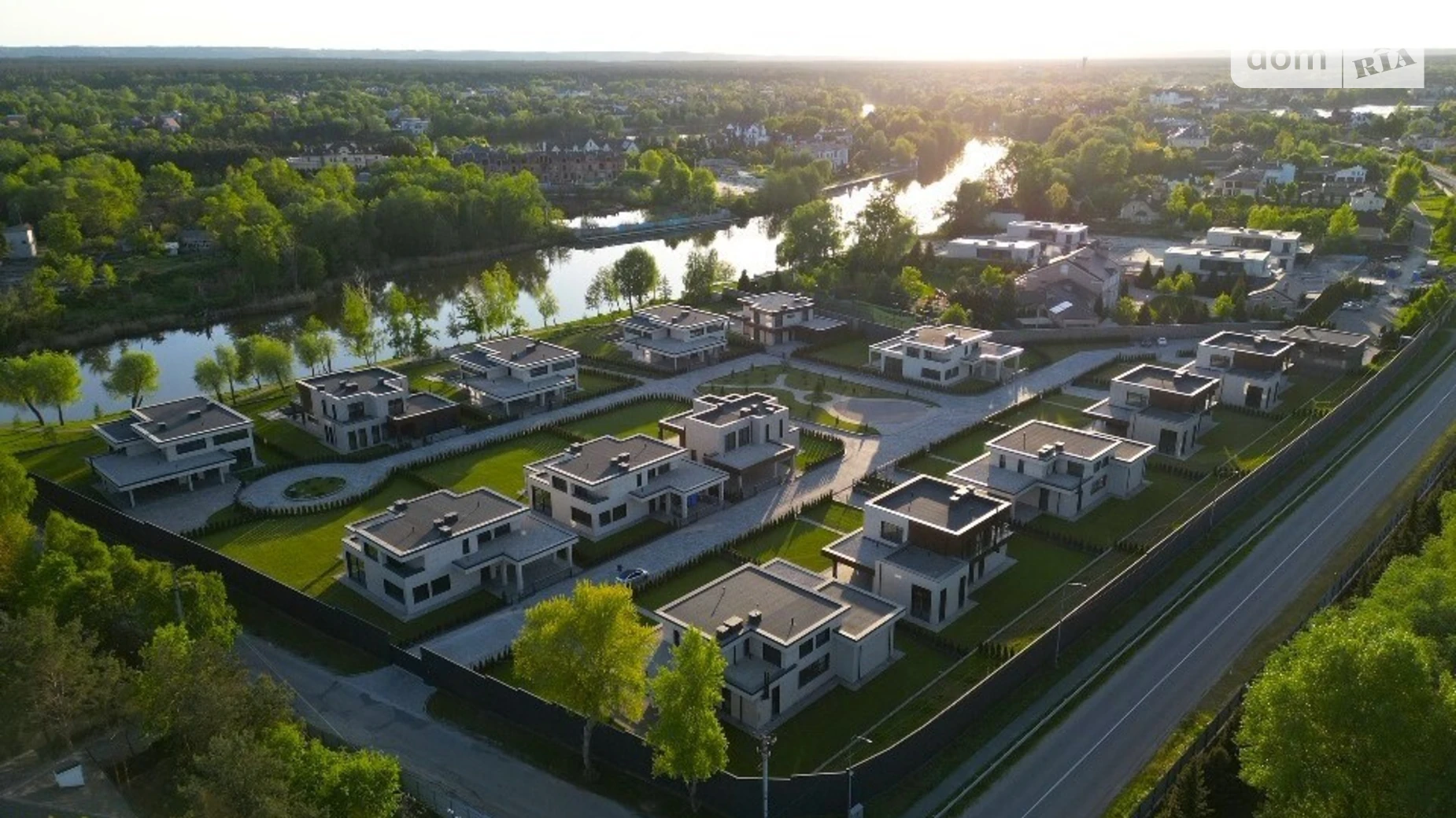 Продается дом на 2 этажа 263 кв. м с верандой, цена: 881100 $ - фото 4