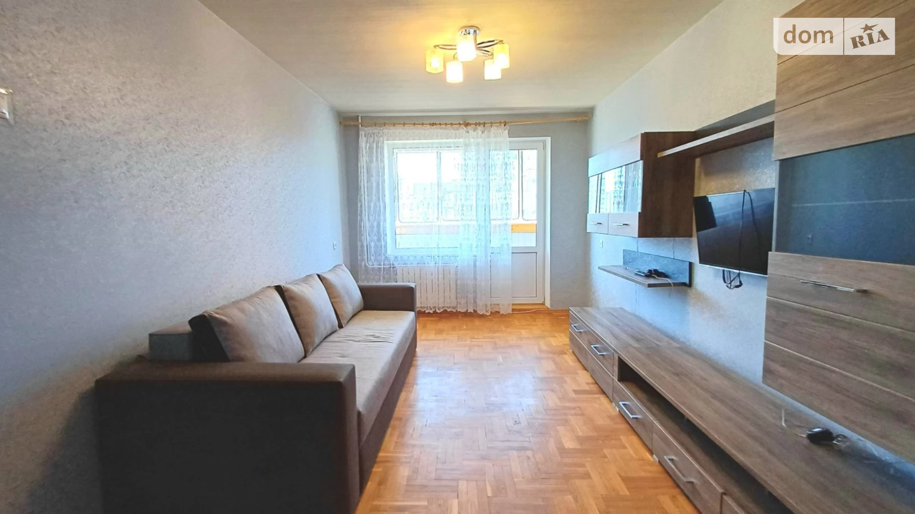 Продается 3-комнатная квартира 64.6 кв. м в Киеве, просп. Владимира Ивасюка, 44 - фото 2