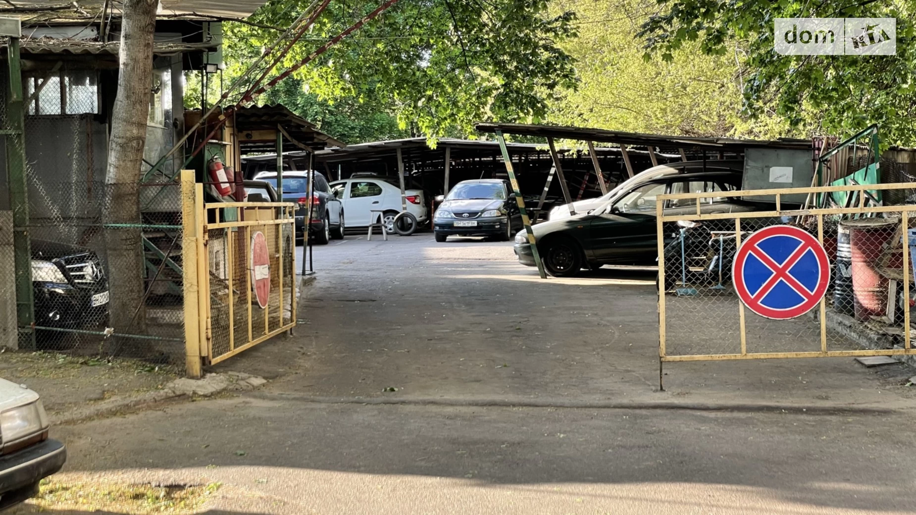 Продается место на стоянке под легковое авто на 10 кв. м, цена: 1500 $ - фото 2