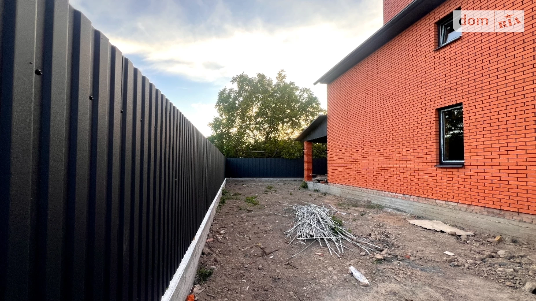 Продается дом на 2 этажа 130 кв. м с камином, цена: 85000 $ - фото 3
