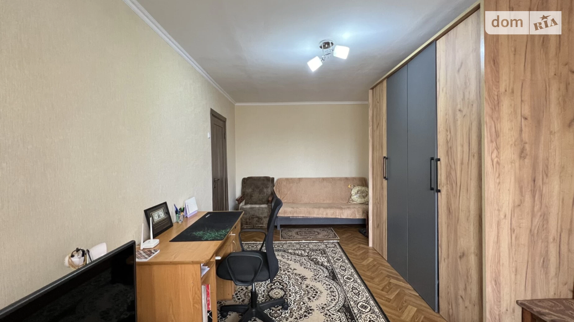 Продается 1-комнатная квартира 30.4 кв. м в Виннице, ул. Саксаганского