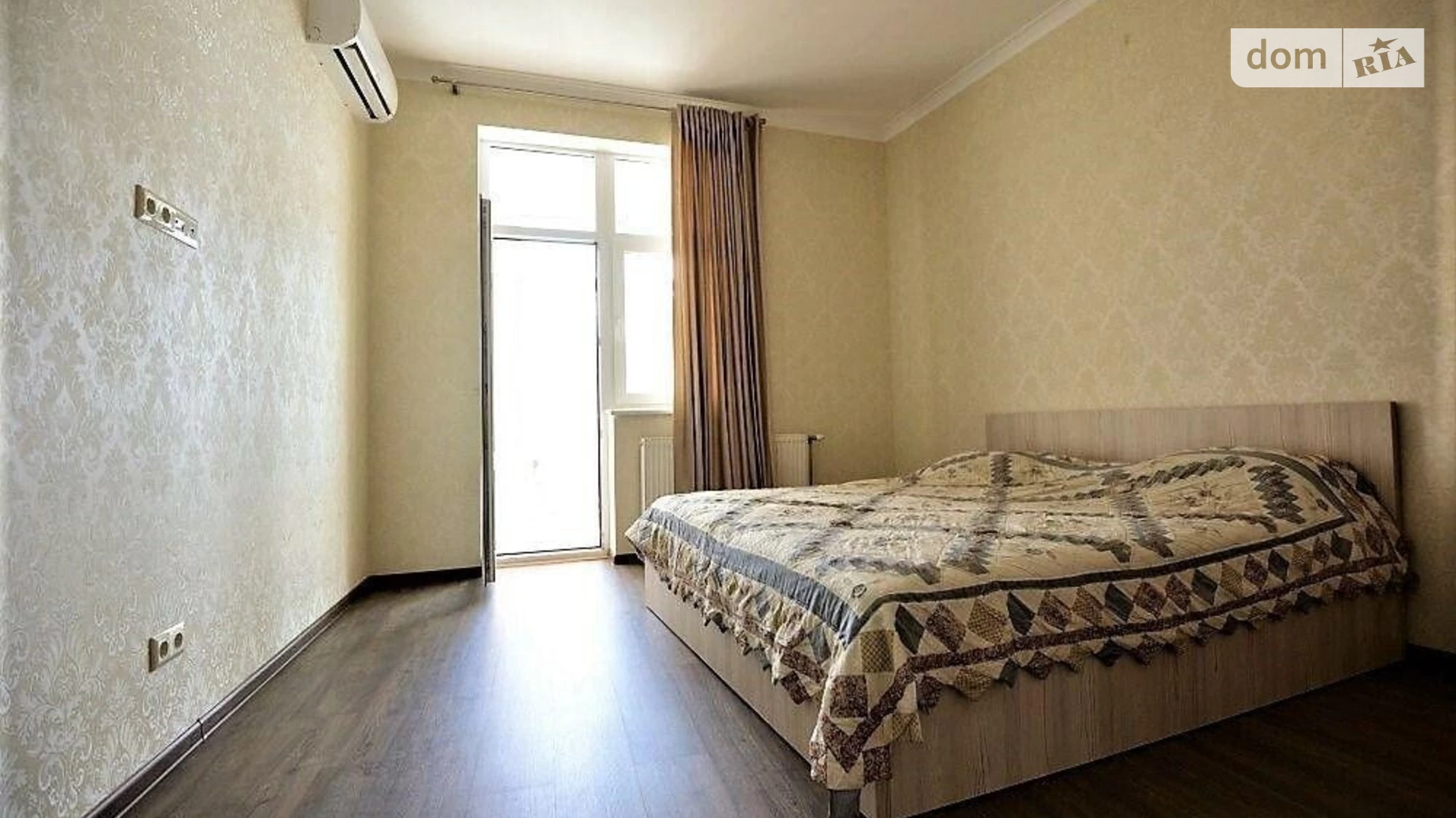 Продается 2-комнатная квартира 66 кв. м в Киеве, ул. Юрия Ильенко, 18Б - фото 2