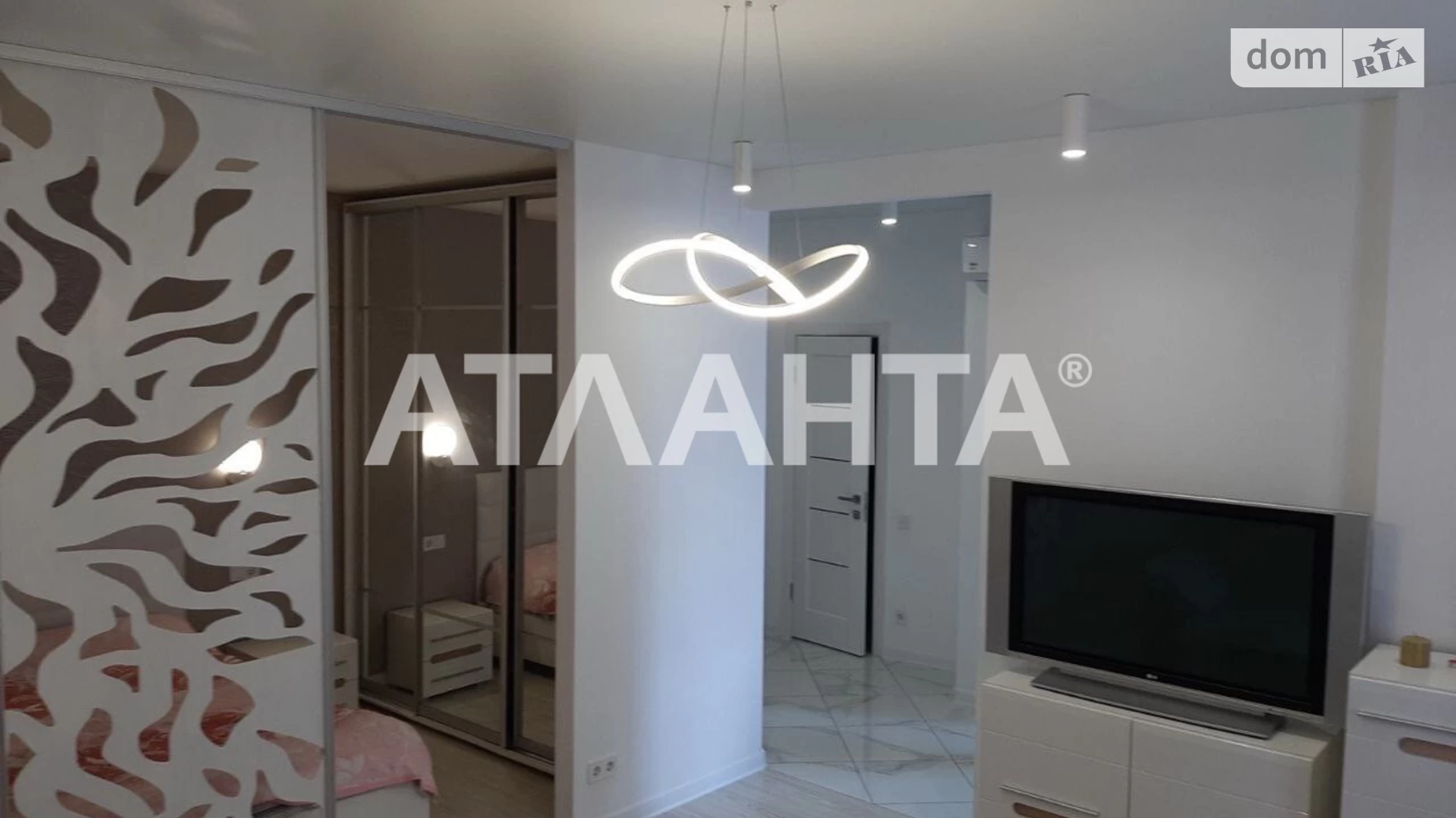Продается 1-комнатная квартира 50 кв. м в Одессе, ул. Каманина - фото 2
