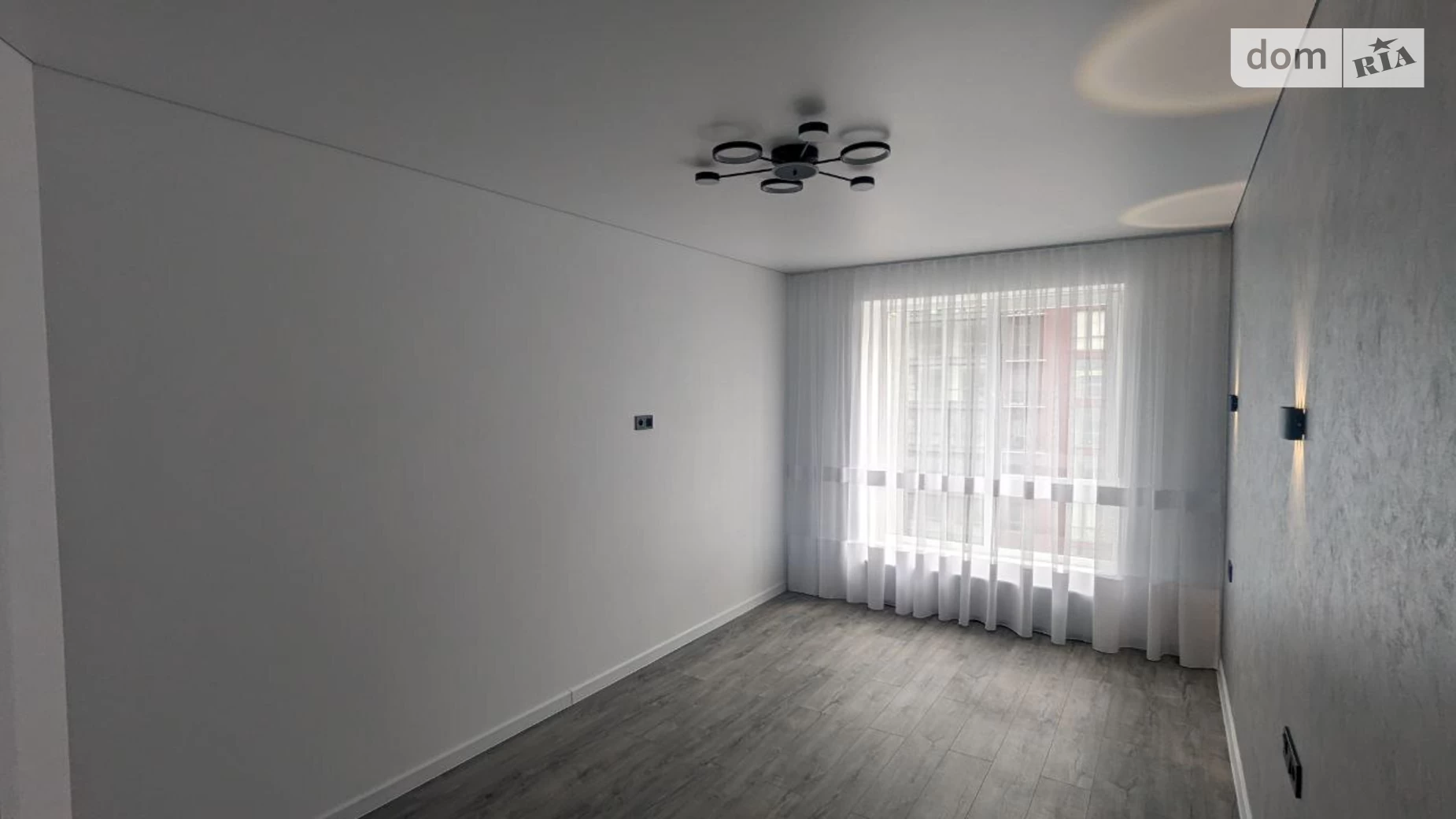 Продается 1-комнатная квартира 44.1 кв. м в Ивано-Франковске, цена: 59950 $ - фото 2