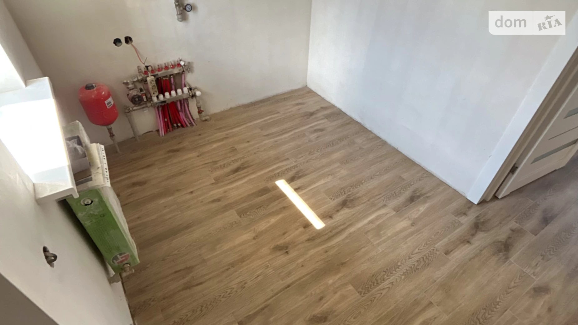 Продается дом на 2 этажа 120 кв. м с гаражом, цена: 133000 $ - фото 3