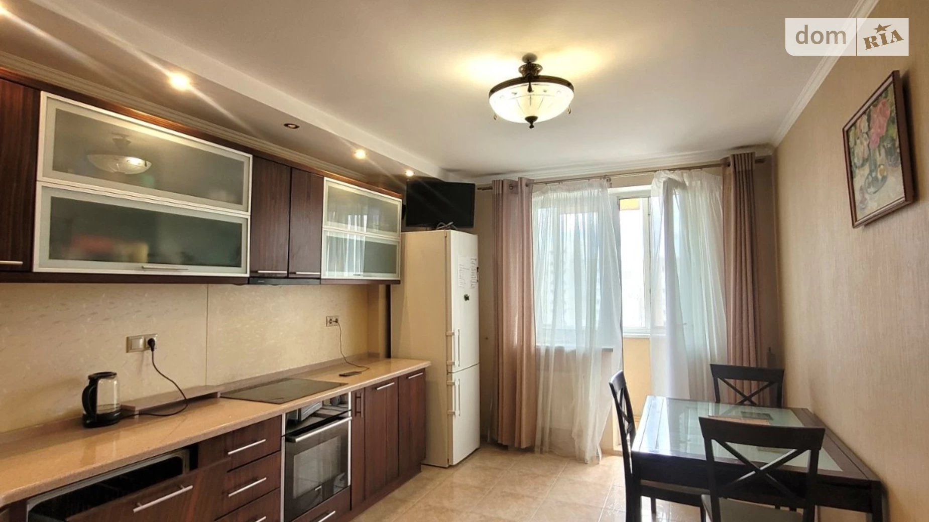 Продается 2-комнатная квартира 80.2 кв. м в Киеве, ул. Александра Мишуги, 8 - фото 2