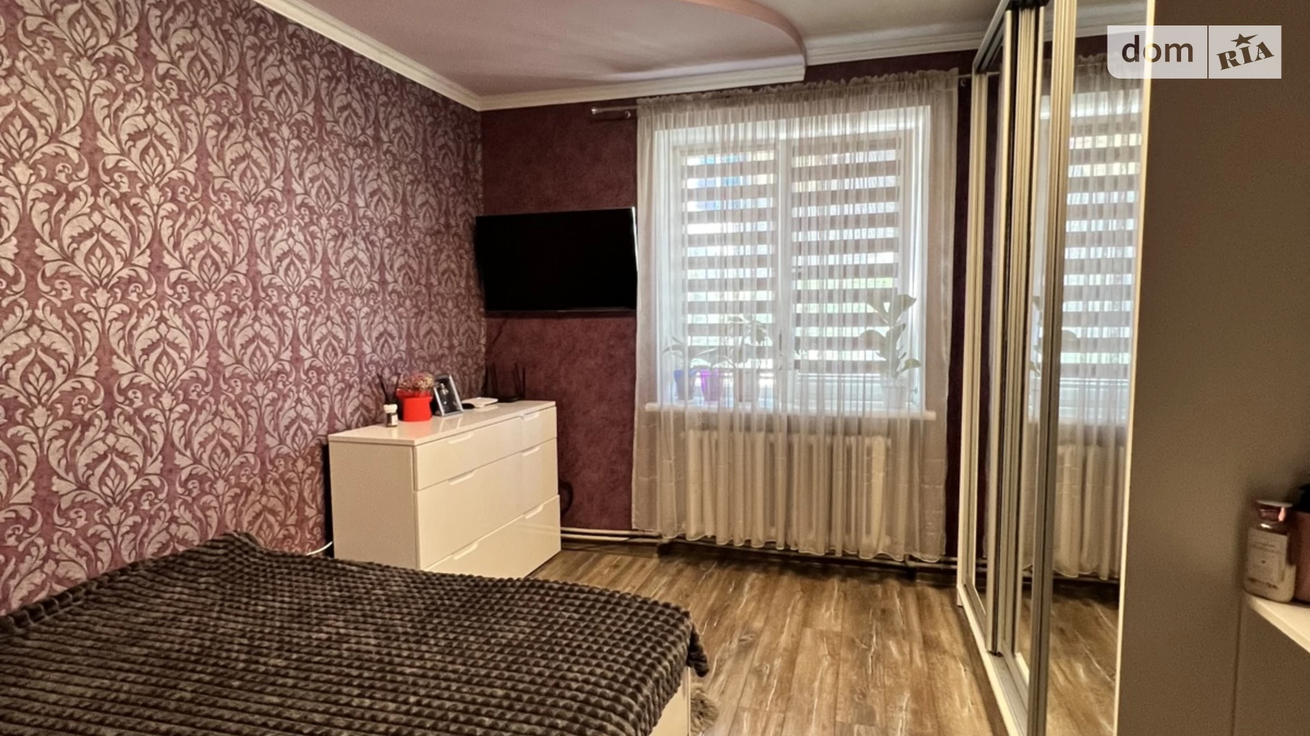 Продается 2-комнатная квартира 56 кв. м в Черновцах, ул. Кармелюка Устима, 110А - фото 2