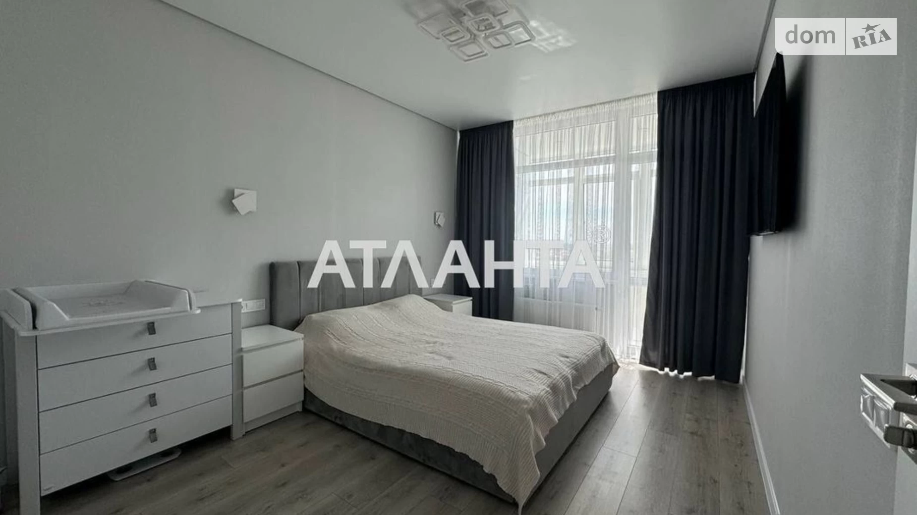 Продается 1-комнатная квартира 40 кв. м в Одессе, ул. Жемчужная, 8 - фото 3