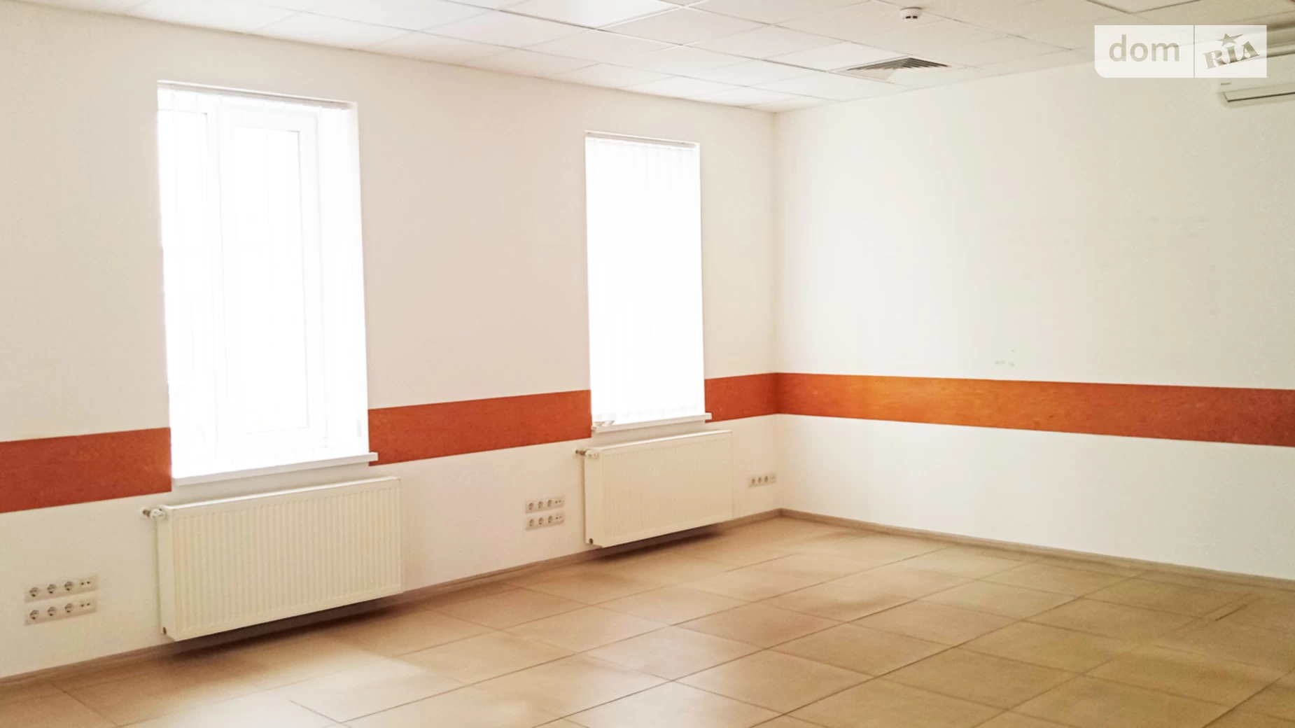 Сдается в аренду офис 160 кв. м в бизнес-центре, цена: 2282 $ - фото 2