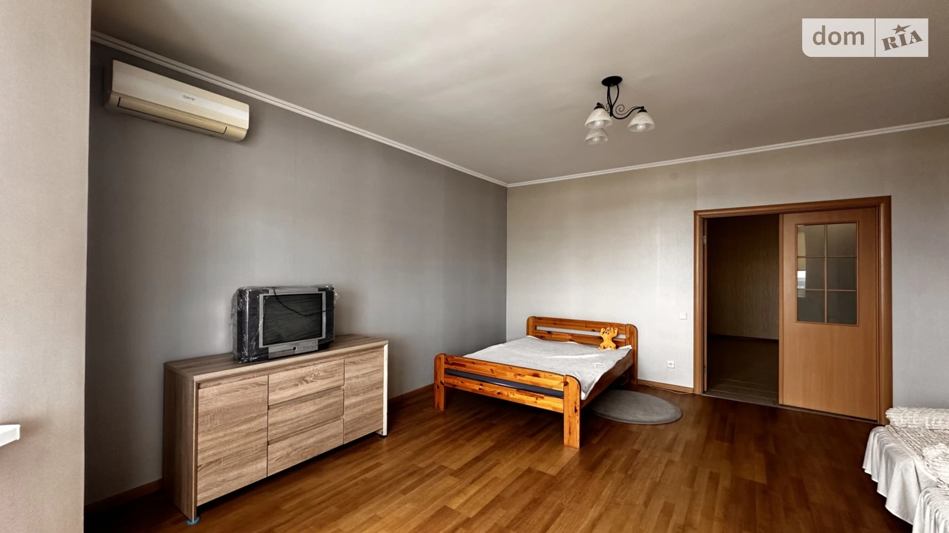 Продается 1-комнатная квартира 62 кв. м в Киеве, ул. Бориспольская, 4 - фото 4