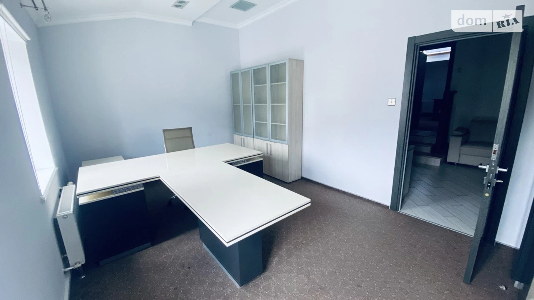 Здається в оренду офіс 180 кв. м в бізнес-центрі, цена: 3240 $ - фото 4