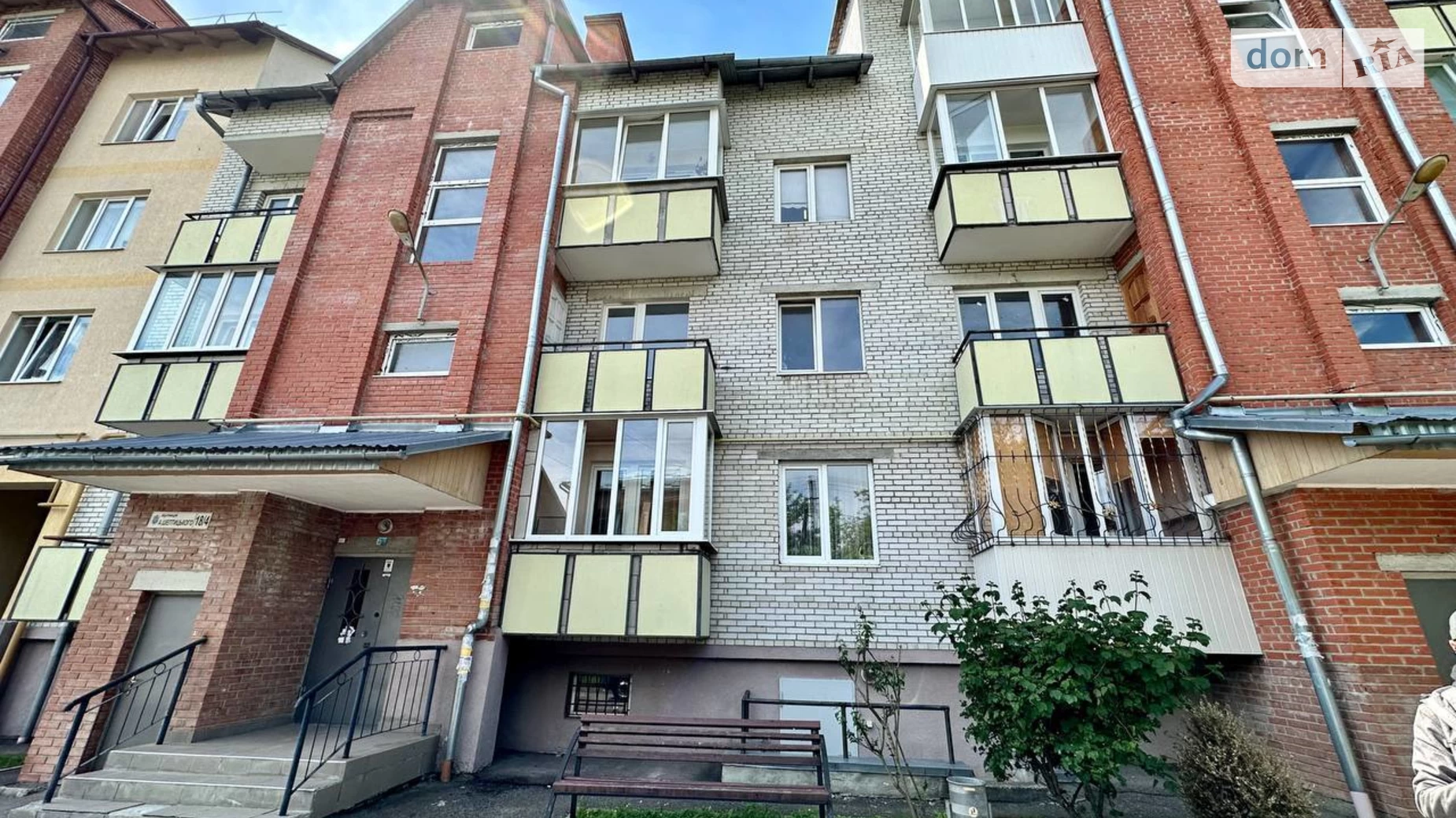 Продается 3-комнатная квартира 67.7 кв. м в Дрогобыче, ул. Шептицкого, 12 - фото 3