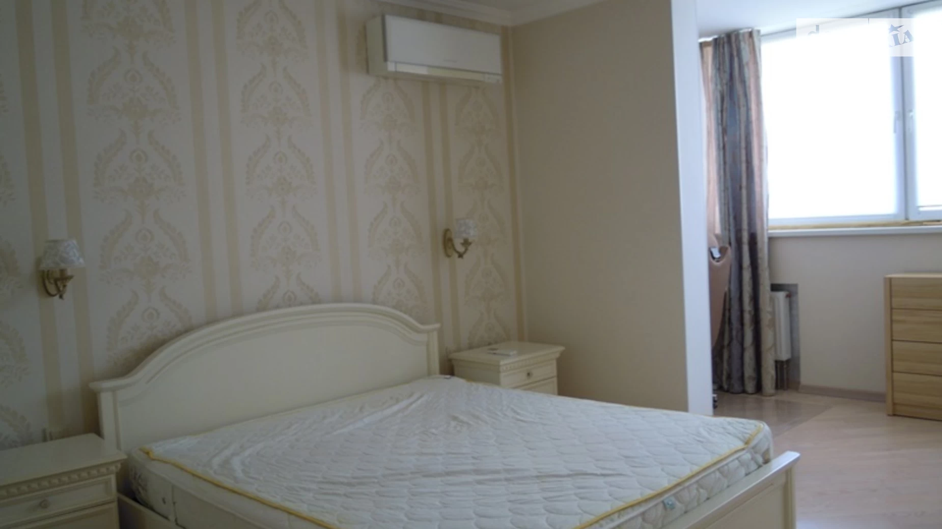 Продается 2-комнатная квартира 82 кв. м в Киеве, ул. Голосеевская, 13Б - фото 2