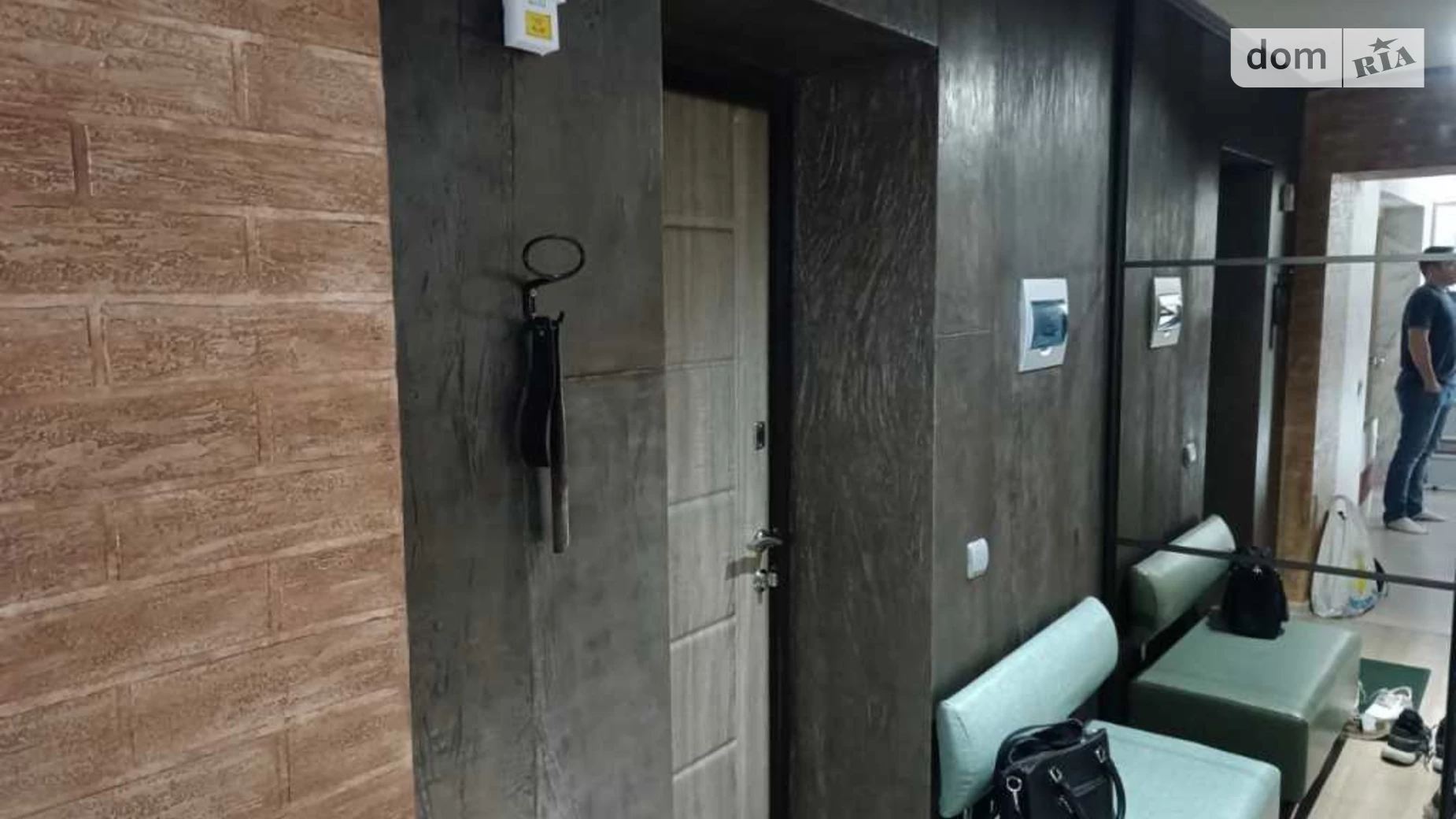 Продается 1-комнатная квартира 51 кв. м в Полтаве, ул. Героев Украины(Героев Сталинграда) - фото 2