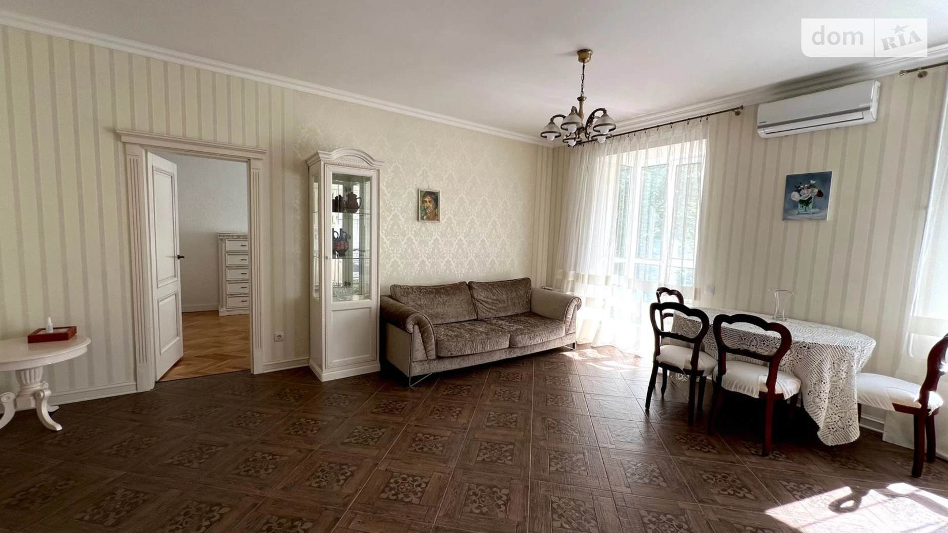 Продается 2-комнатная квартира 56 кв. м в Киеве, ул. Ивана Мазепы(Январского Восстания), 11А - фото 2