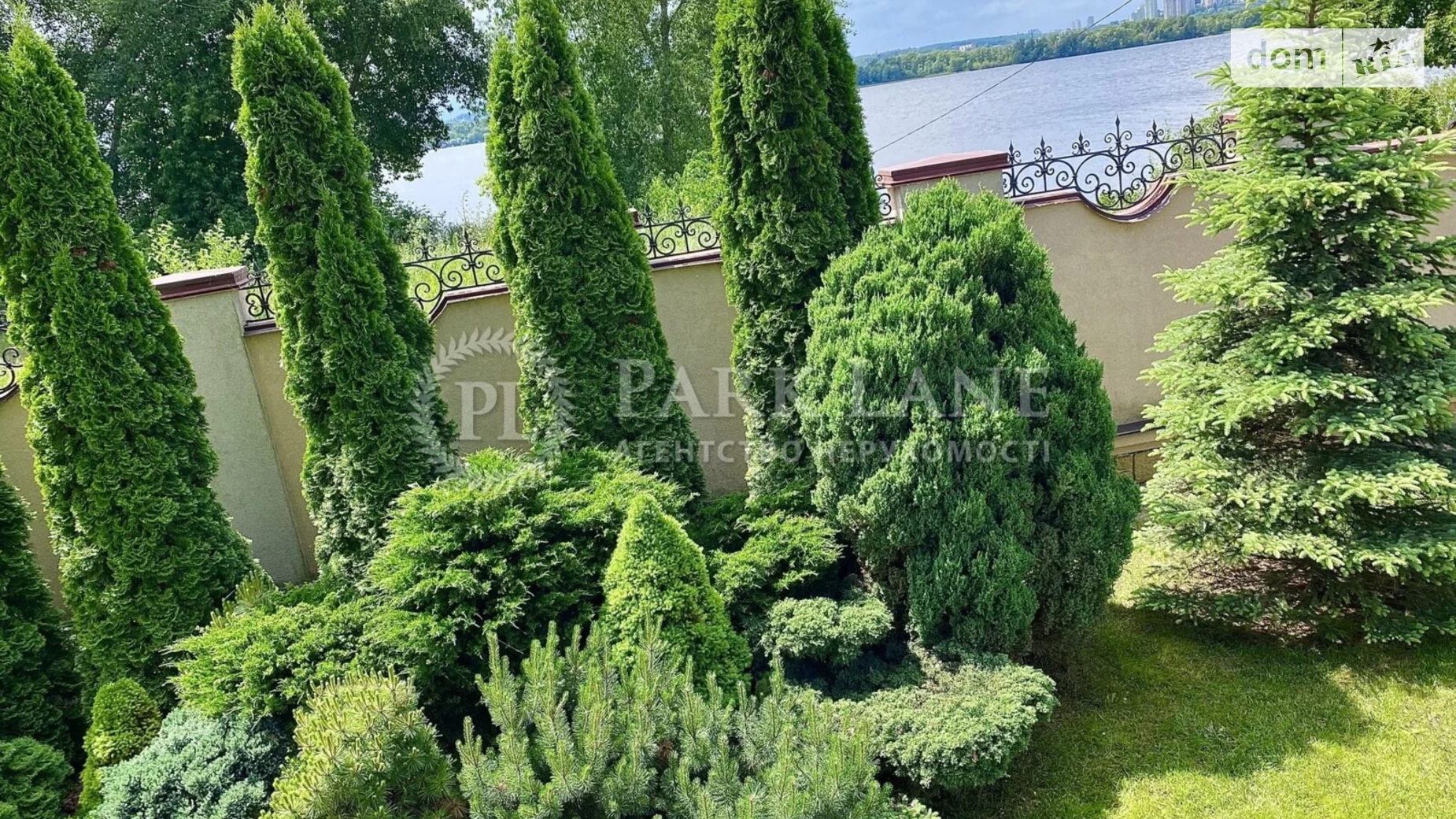 Продается дом на 3 этажа 744.8 кв. м с баней/сауной, цена: 1300000 $ - фото 2