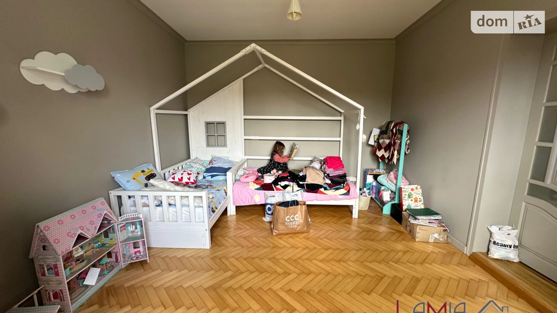 Продается дом на 2 этажа 500 кв. м с камином, цена: 220000 $ - фото 3