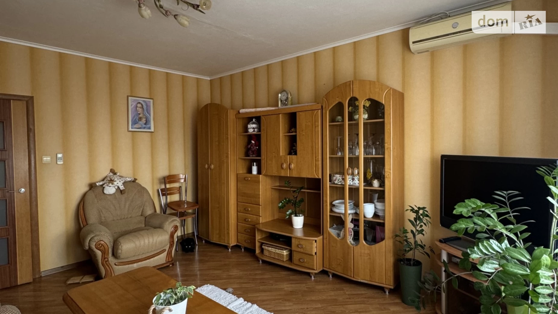 Продается 3-комнатная квартира 72.8 кв. м в Ужгороде, ул. Свободы Генерала, 5 - фото 2