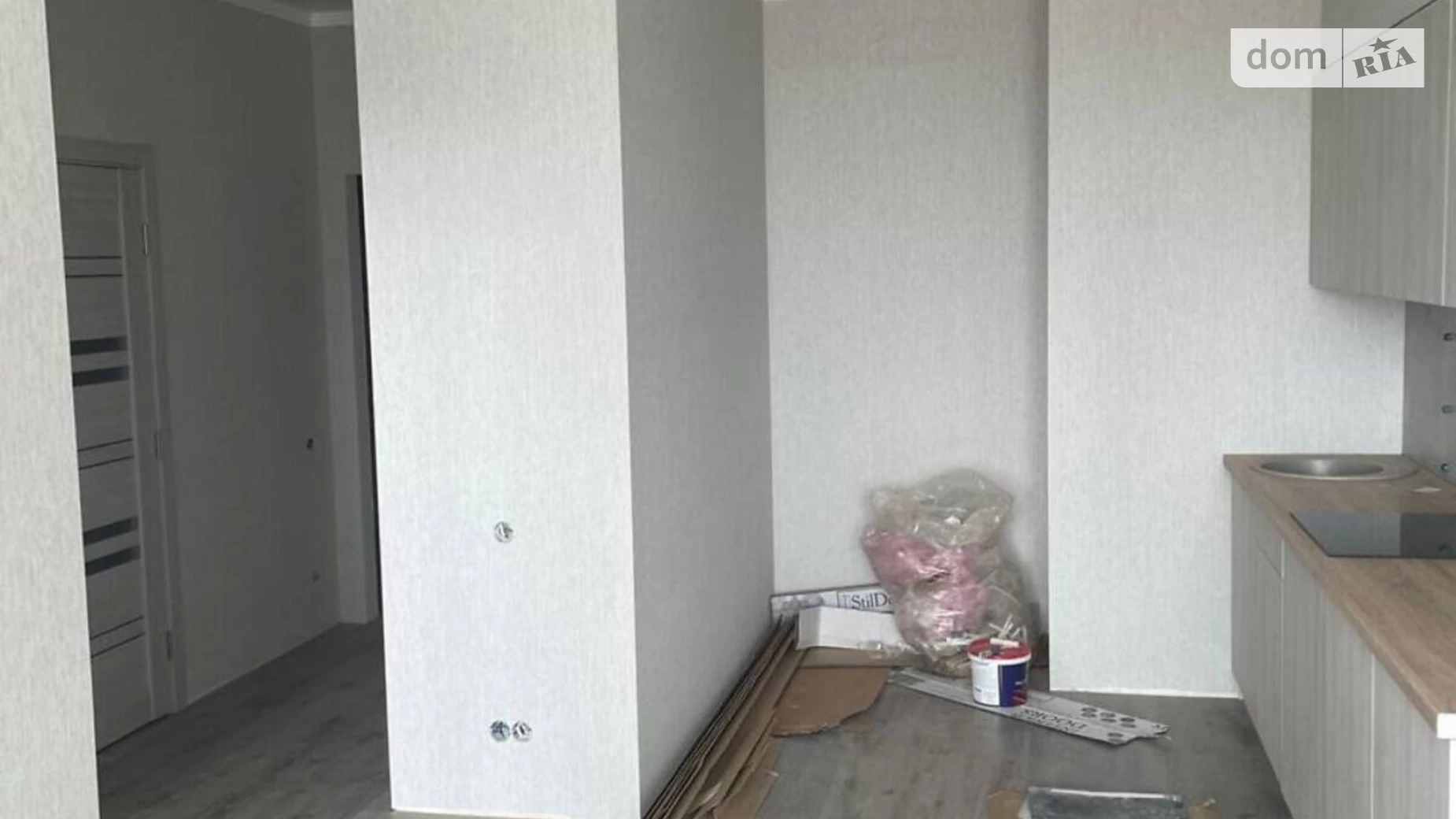 Продается 1-комнатная квартира 40 кв. м в Одессе, ул. Каманина, 16А/6 - фото 2