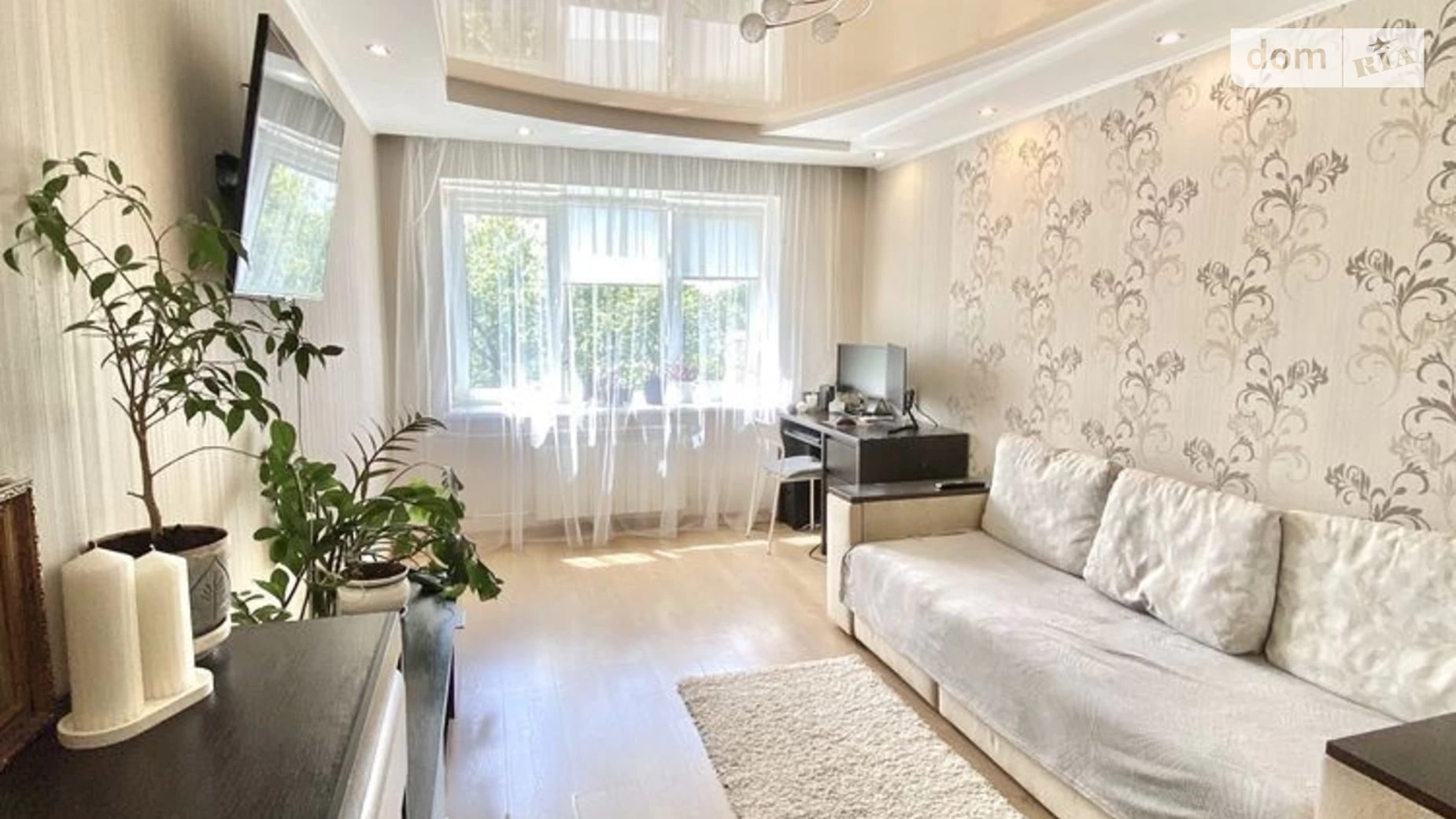 Продается 2-комнатная квартира 49 кв. м в Ровно, ул. Степана Бандеры, 60 - фото 2