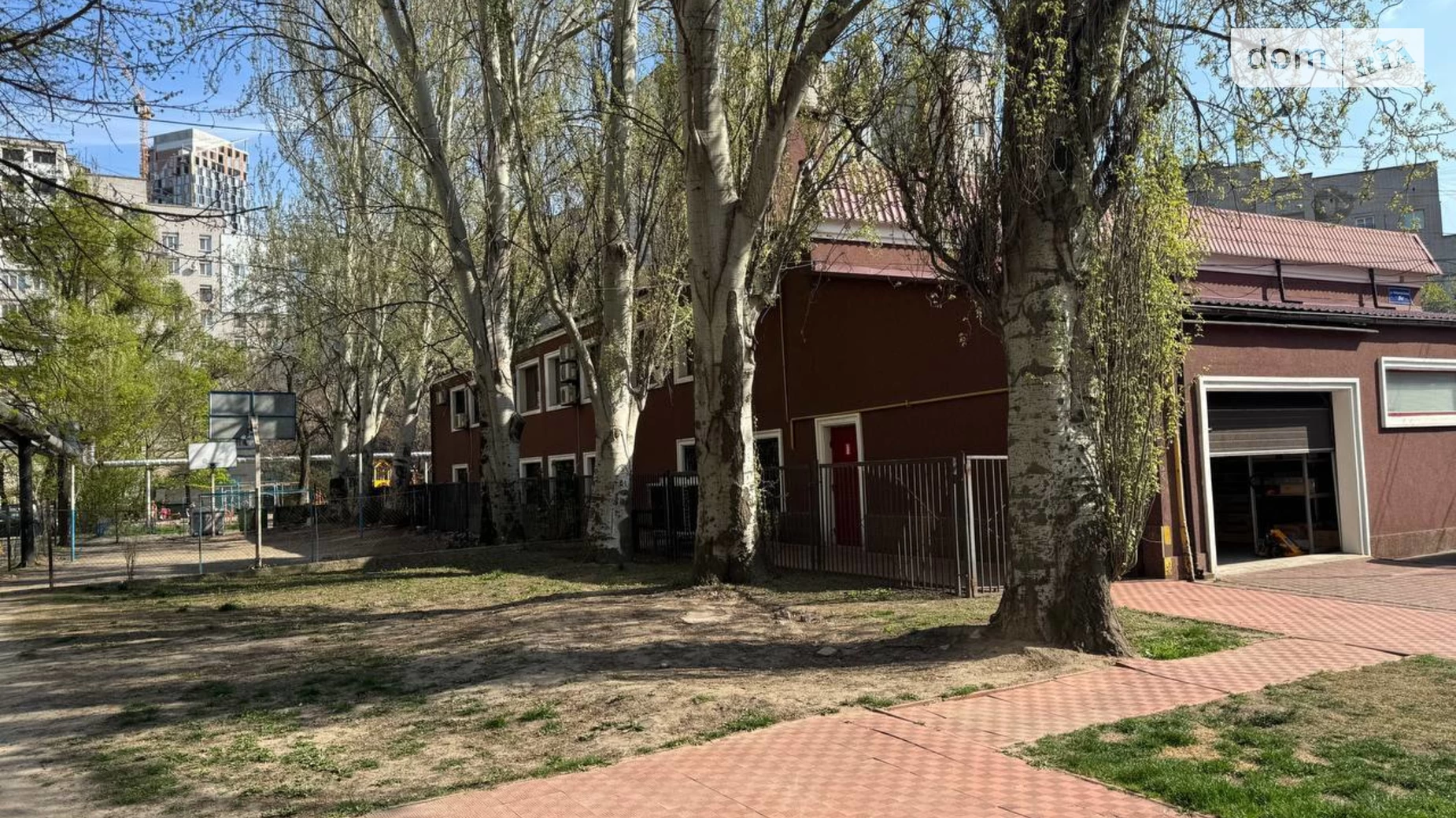 Продается офис 1036 кв. м в бизнес-центре, цена: 1139600 € - фото 2