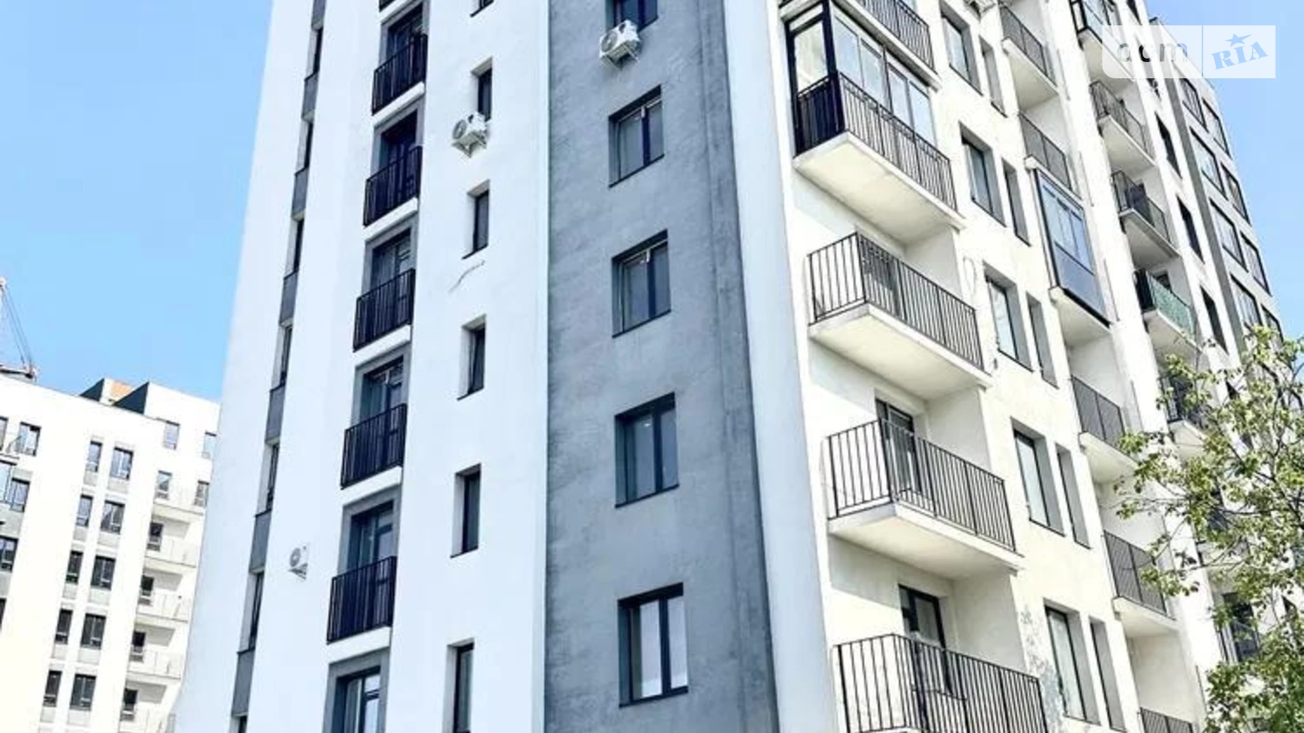 Продается 1-комнатная квартира 44 кв. м в Львове, ул. Длинная, 3А - фото 2