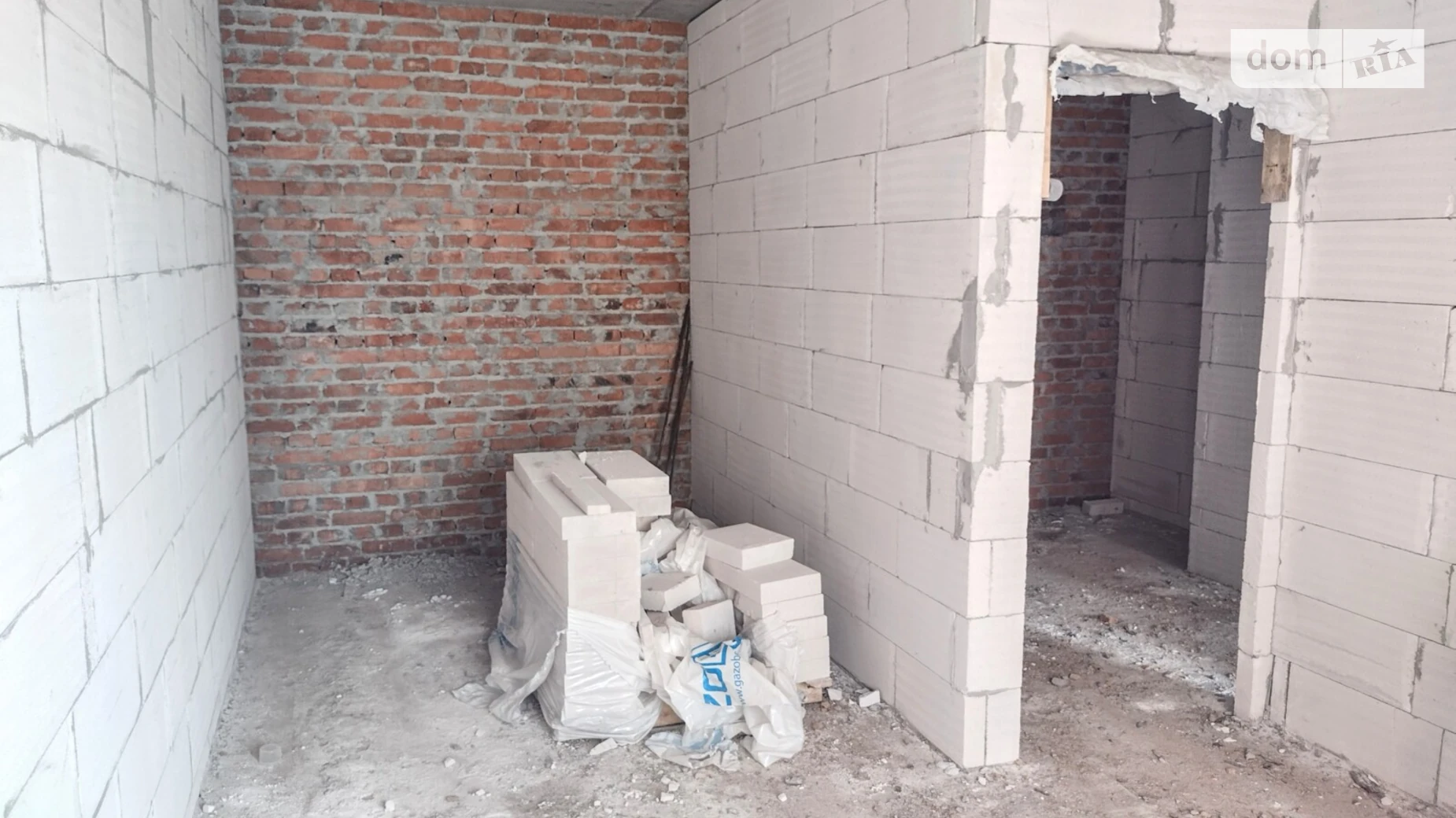 1-комнатная квартира 45 кв. м в Тернополе, ул. 15-го Апреля - фото 4