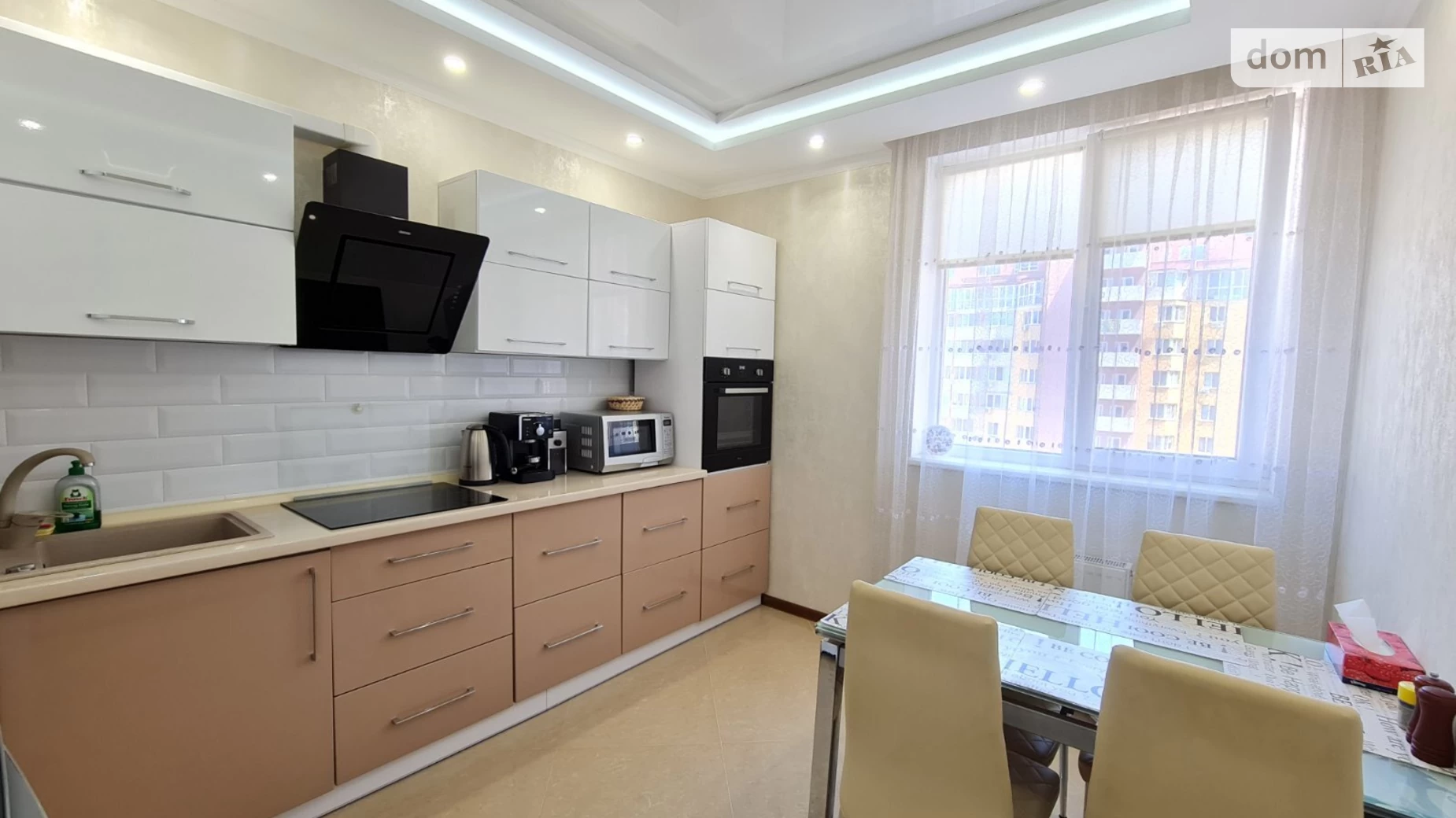 Продается 1-комнатная квартира 42 кв. м в Одессе, мас. Радужный - фото 2