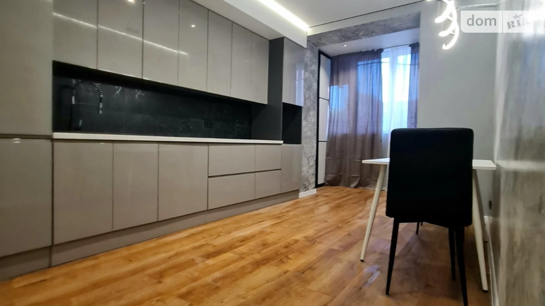 Продается 2-комнатная квартира 75 кв. м в Хмельницком, пр. Проскуровского Подполья - фото 2