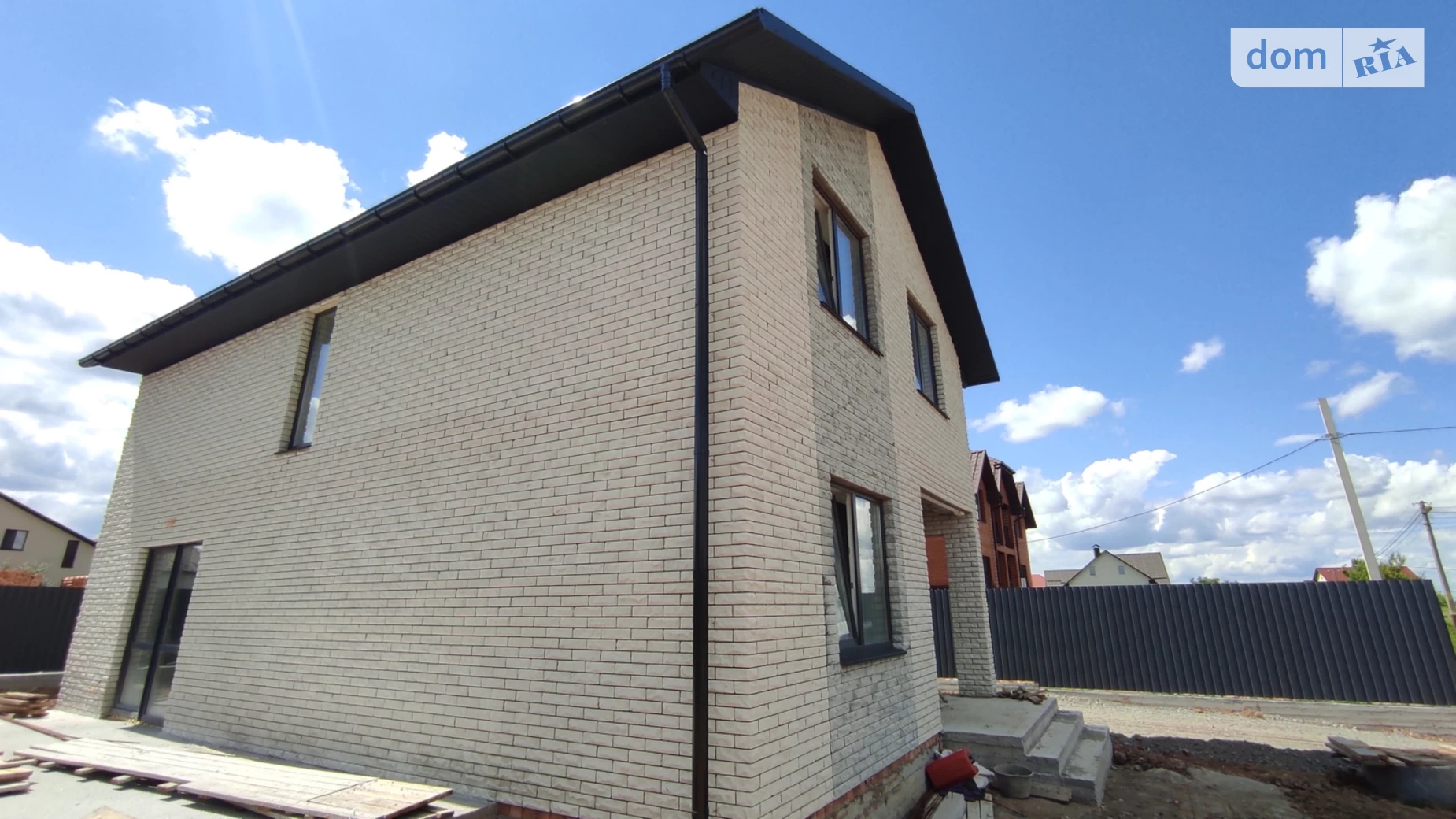Продается дом на 2 этажа 120 кв. м с баней/сауной, цена: 92000 $ - фото 2