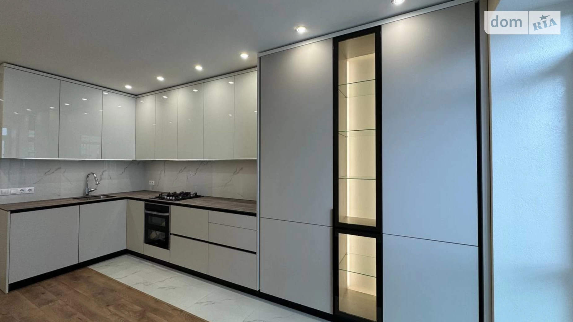 Продается 3-комнатная квартира 88.1 кв. м в Ивано-Франковске, цена: 170000 $ - фото 2