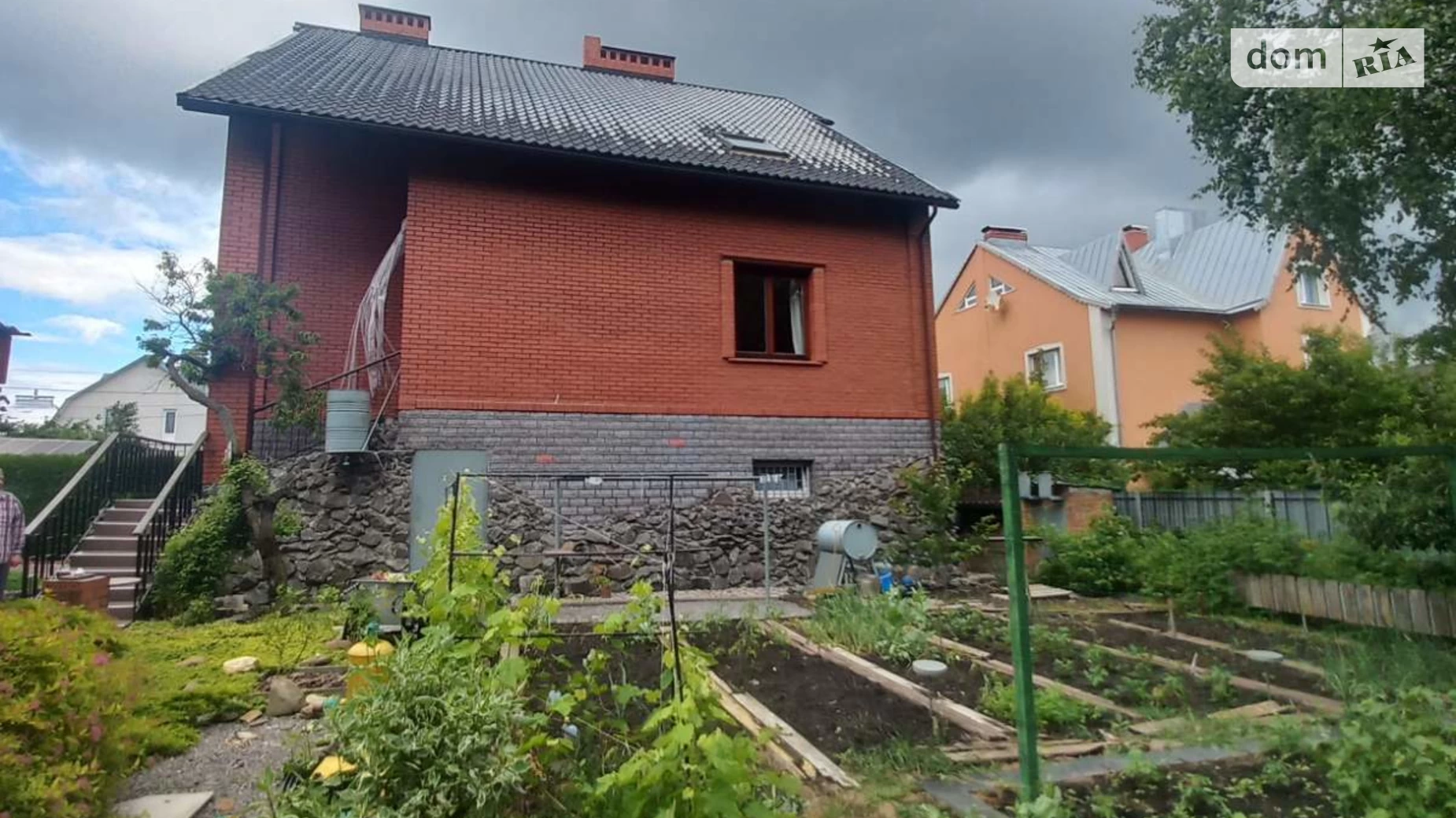 Продается дом на 2 этажа 400 кв. м с подвалом, цена: 295000 $ - фото 2