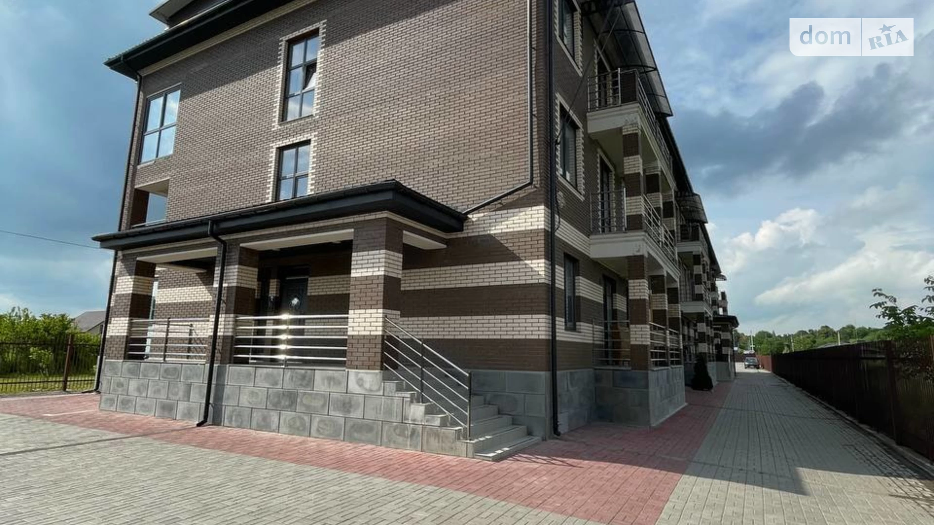 Продается 2-комнатная квартира 74 кв. м в Ровно - фото 3